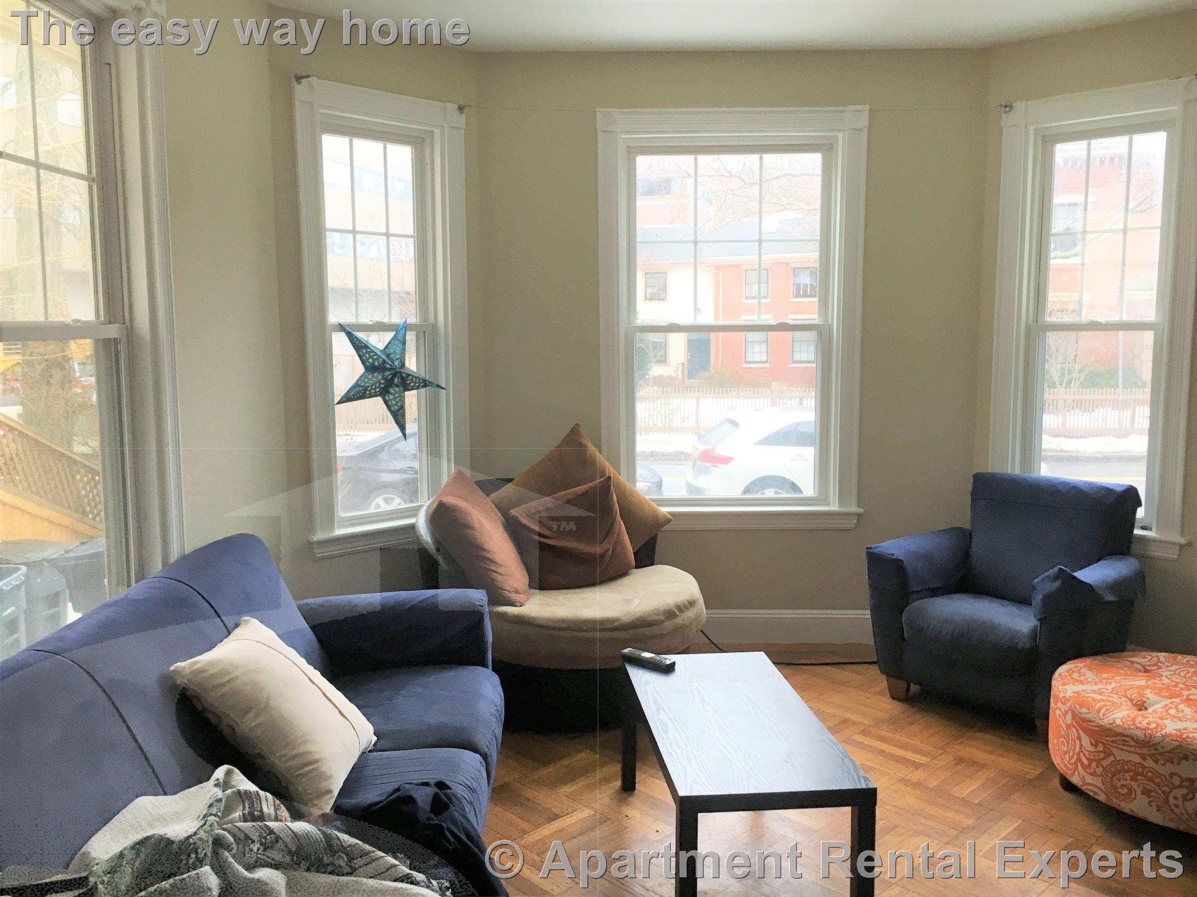 17 Putnam Ave, Harvard Square