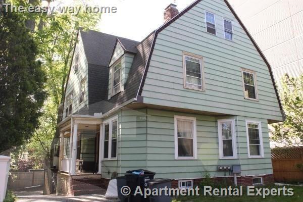 17 Putnam Ave, Harvard Square