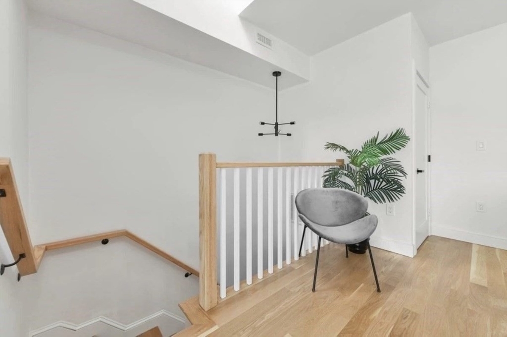 141 Chelsea St, East Boston