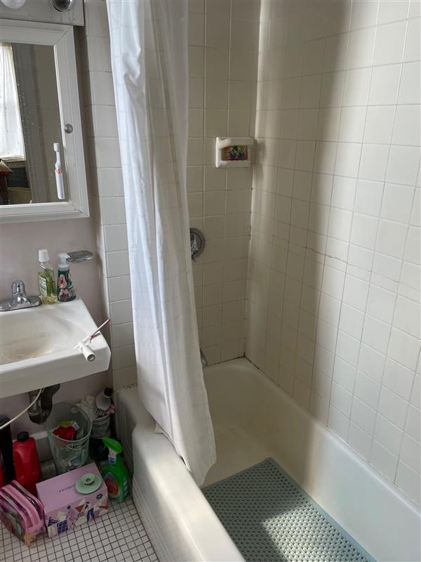 2 bed, 1 bath apartment for rent at 206 Mass Unit 8, Teele Square — photo 8 of 9