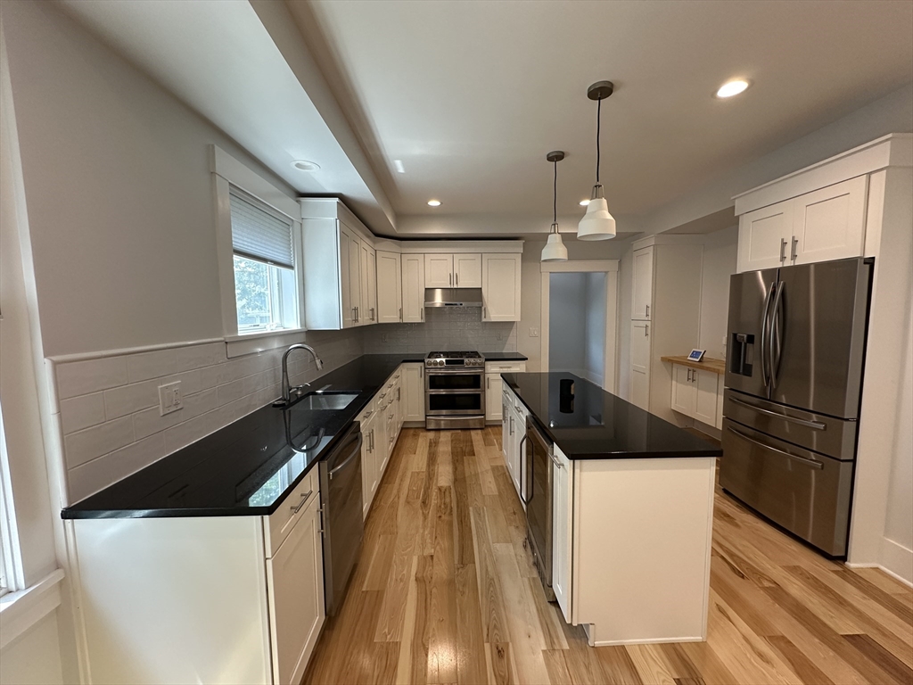 90 Bartlett St, Winter Hill