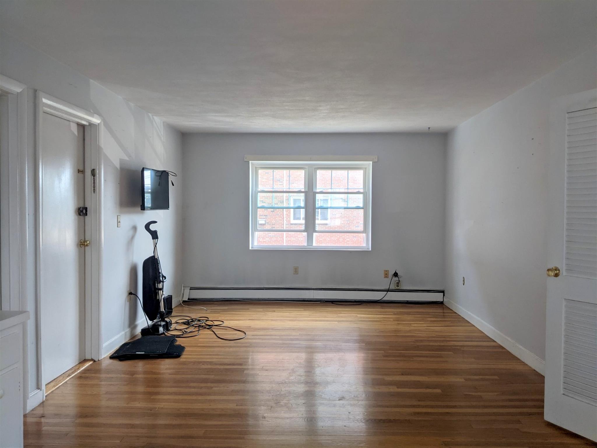 1 bed, 1 bath apartment for rent at 219 Massachusetts Ave Unit 2, Arlington — photo 2 of 14
