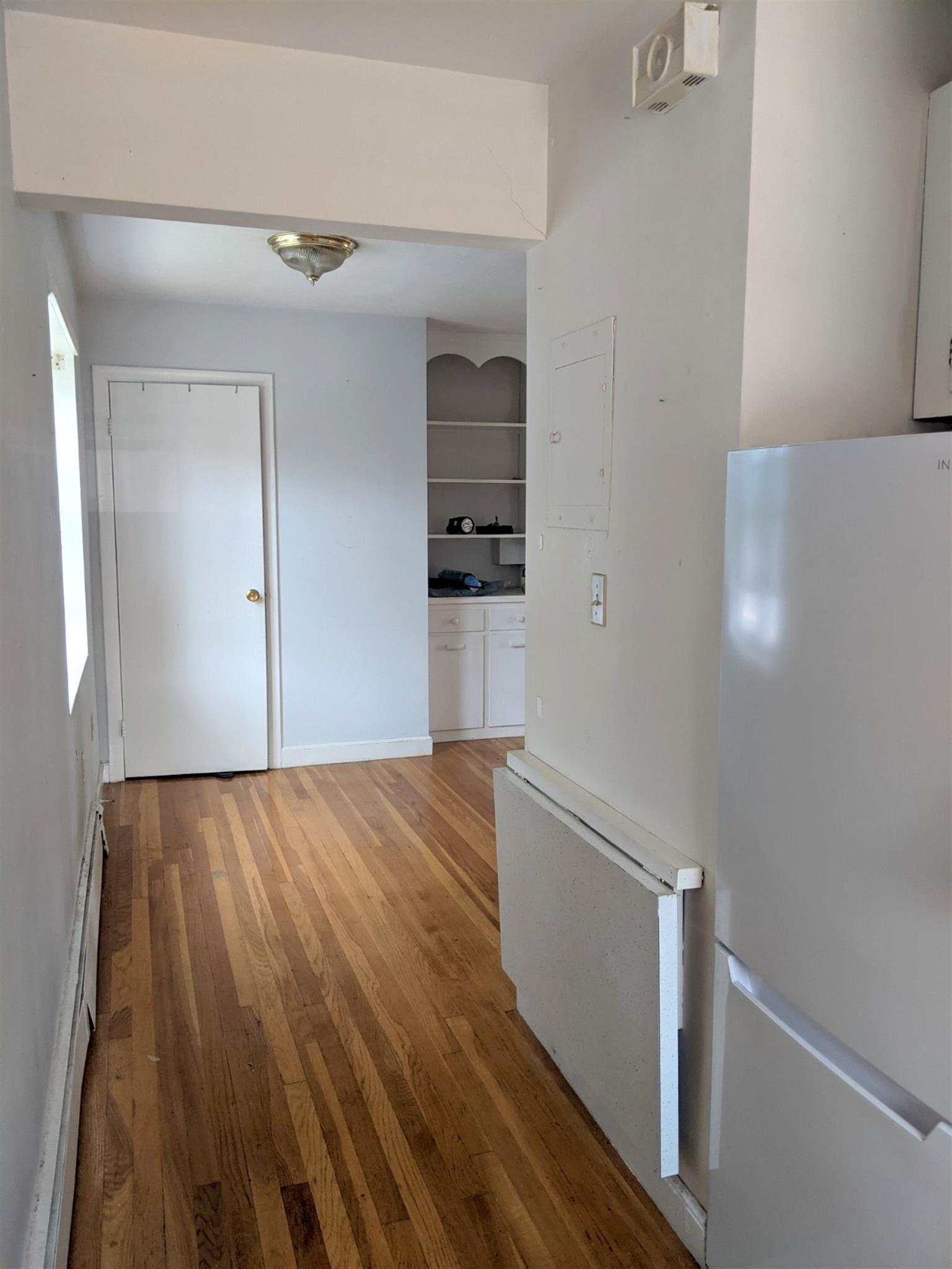 1 bed, 1 bath apartment for rent at 219 Massachusetts Ave Unit 2, Arlington — photo 8 of 14