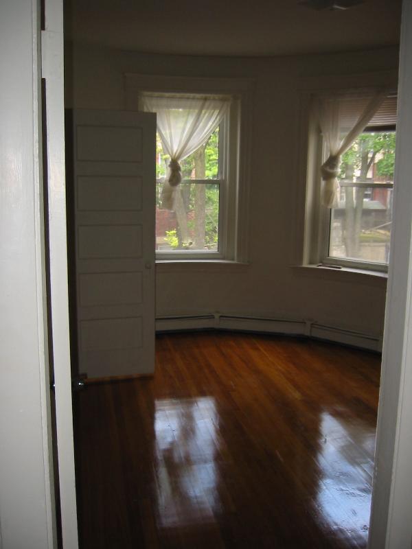 1 bed, 1 bath apartment for rent at 208 Winthrop Rd Unit 24, Aspinwall Hill — photo 3 of 5