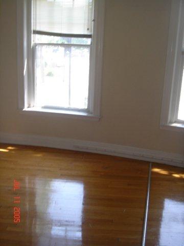 3 bed, 1 bath apartment for rent at 1232 Beacon St Unit 4, North Brookline — photo 3 of 10