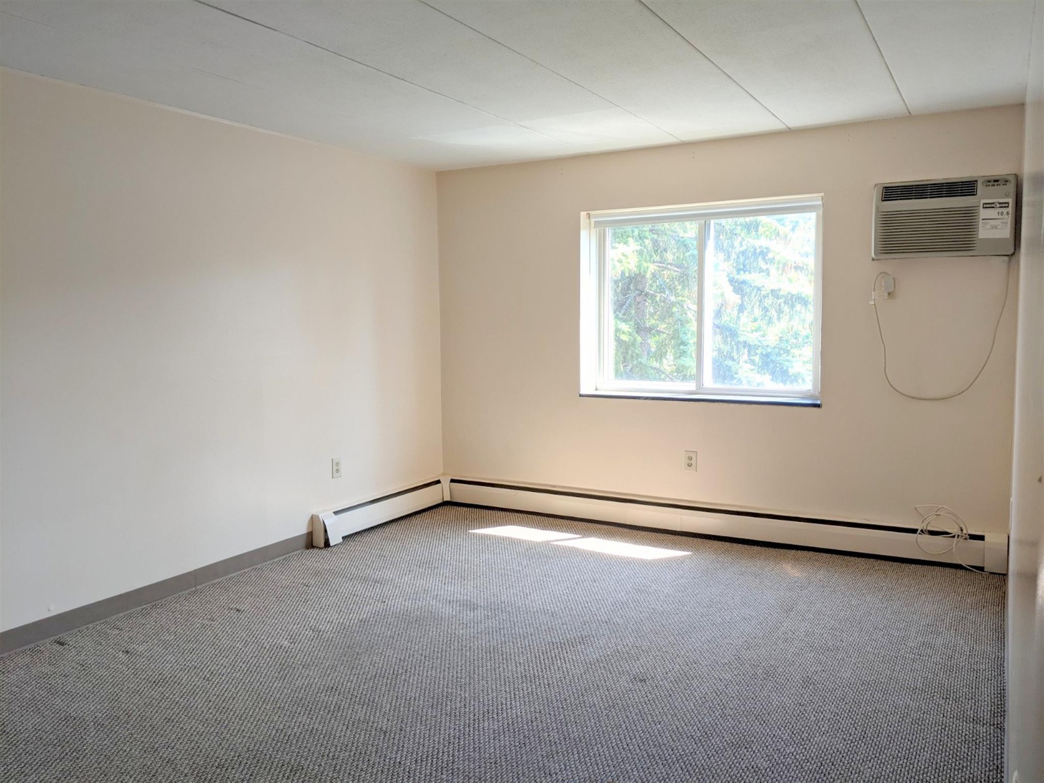 2 bed, 1.5 bath apartment for rent at 25 Hommer St Unit 33, Huron Village — photo 7 of 19