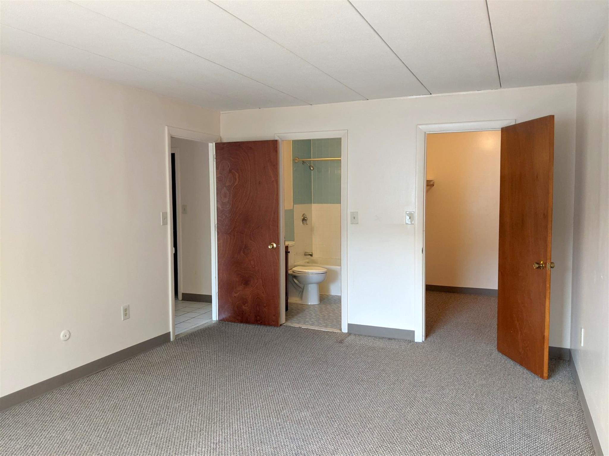 2 bed, 1.5 bath apartment for rent at 25 Hommer St Unit 33, Huron Village — photo 8 of 19