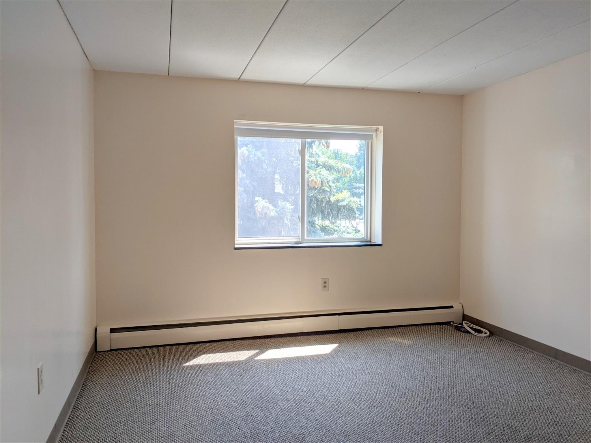2 bed, 1.5 bath apartment for rent at 25 Hommer St Unit 33, Huron Village — photo 13 of 19