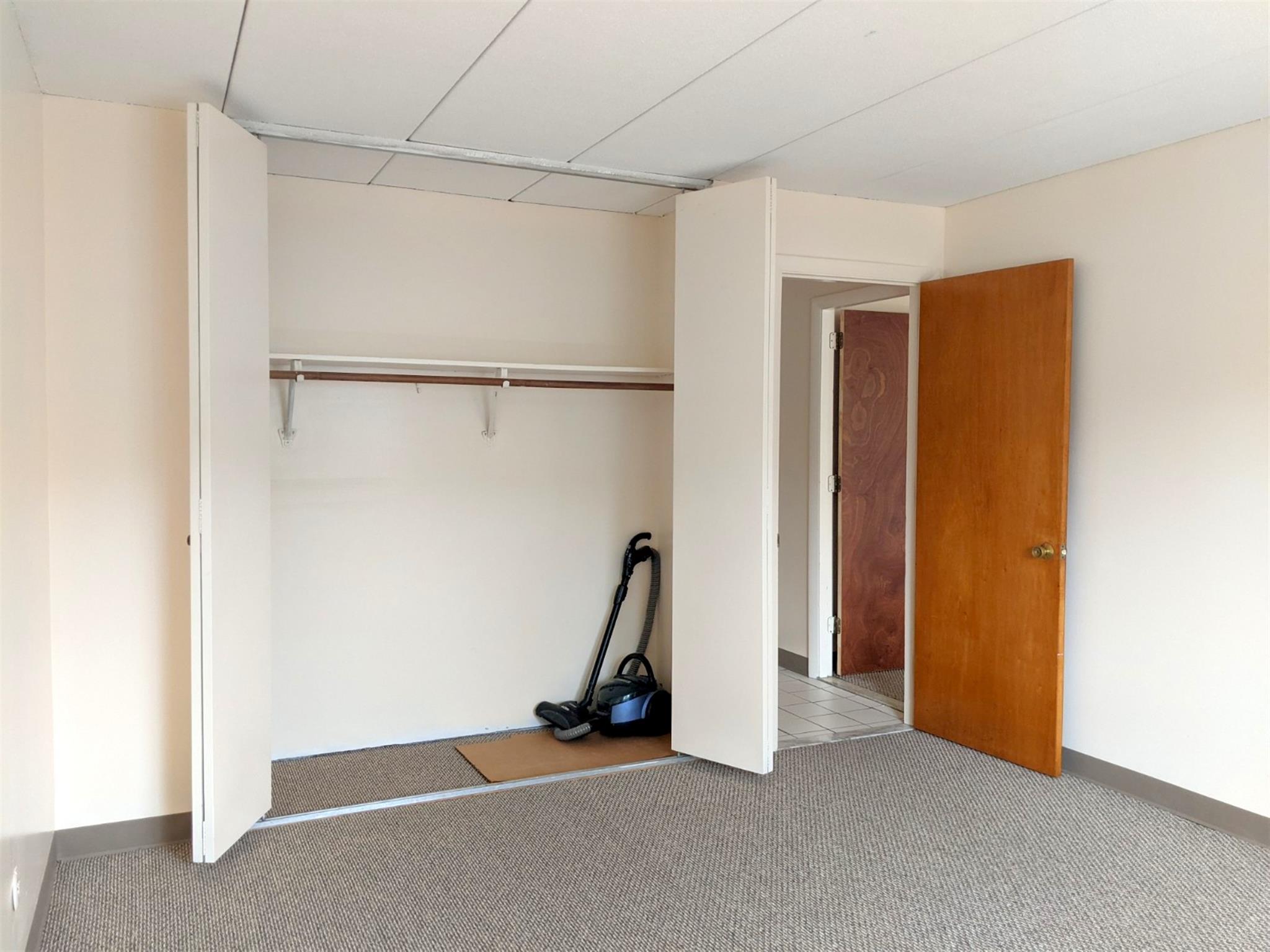 2 bed, 1.5 bath apartment for rent at 25 Hommer St Unit 33, Huron Village — photo 14 of 19