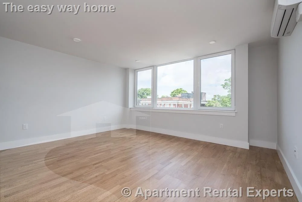 334 Harvard St, Harvard Square