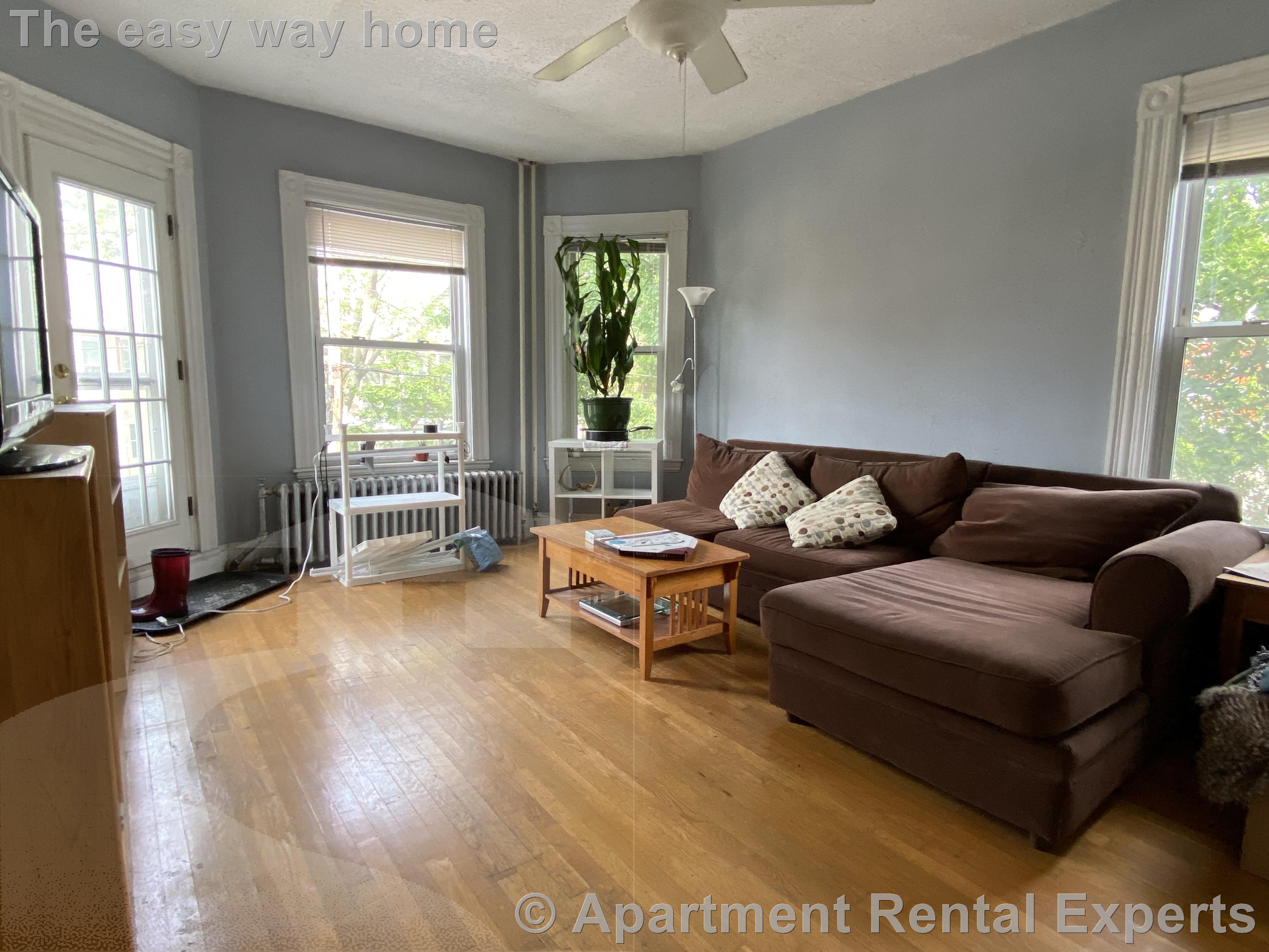 184 School St, Jamaica Plain