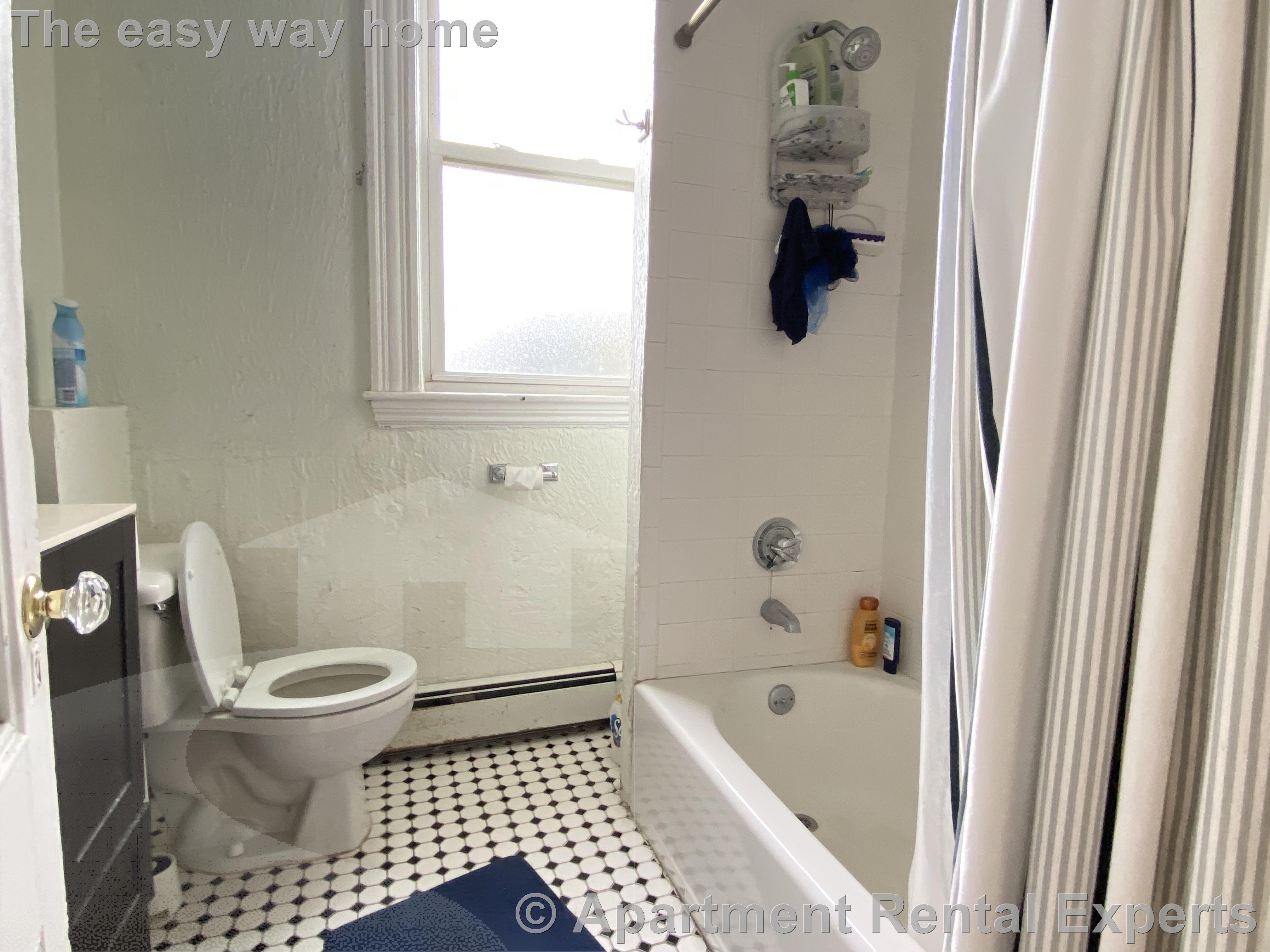 184 School St, Jamaica Plain