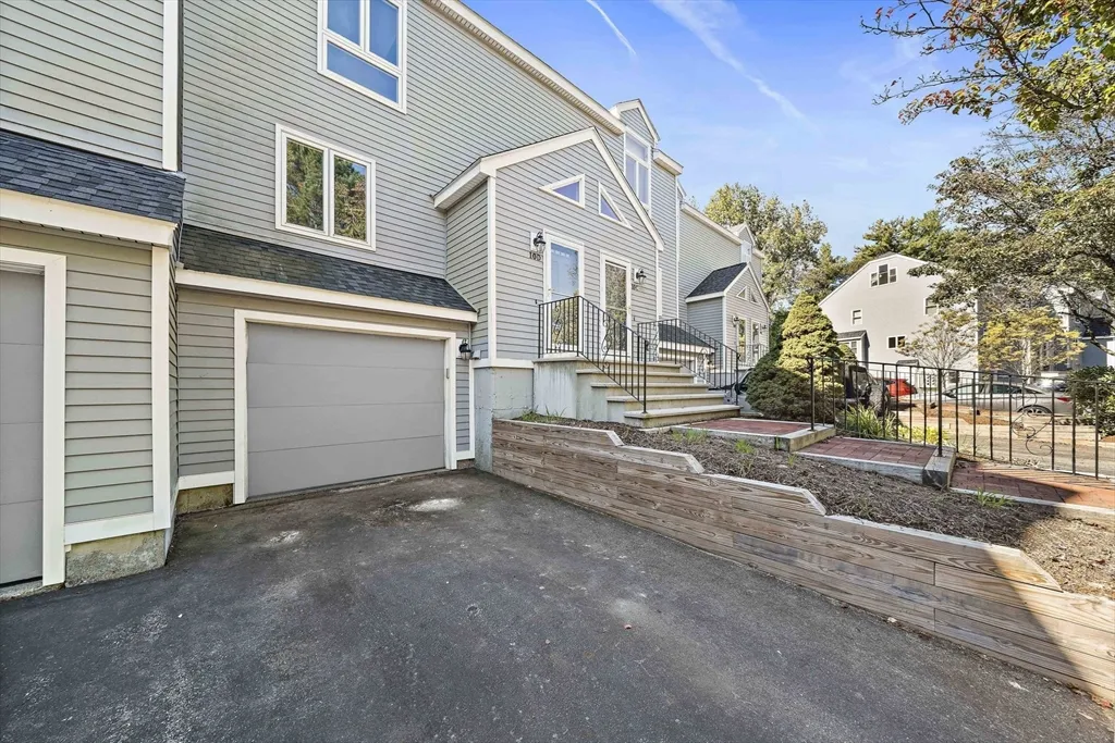 849 Boston Post Rd, E, Marlborough