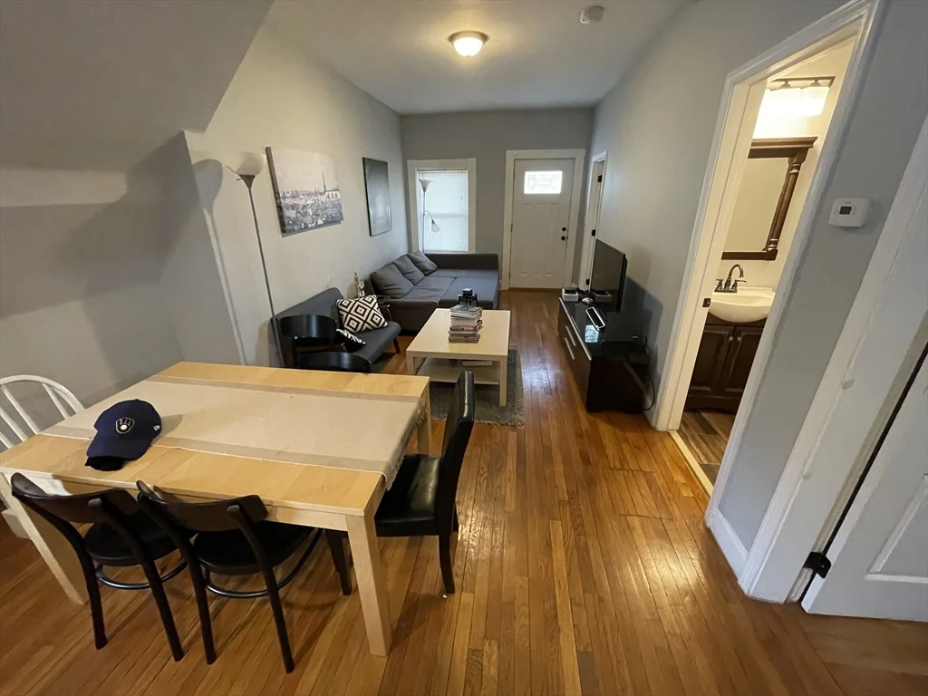 330 Western Ave, Riverside