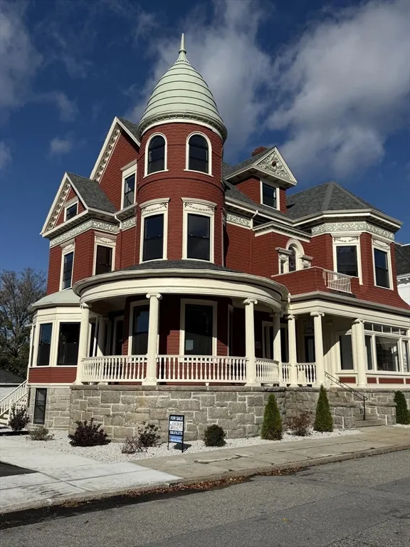 72 Belmont, Fall River