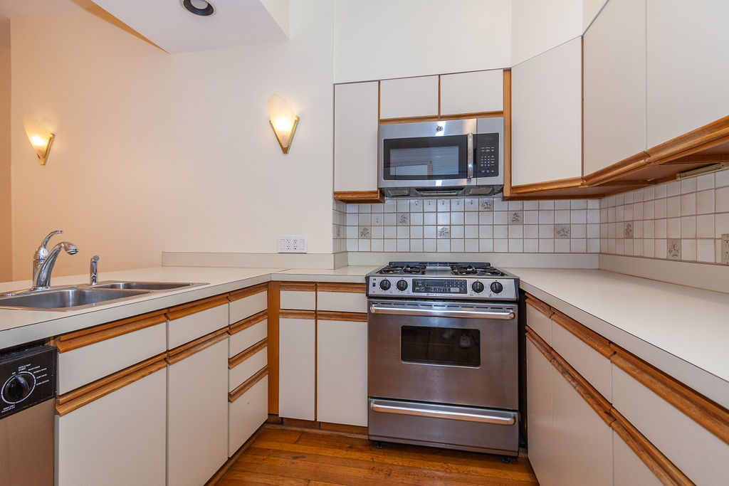 1 bed, 1.5 bath apartment for rent at 291 Commonwealth Ave Unit 1, Back Bay — photo 15 of 27