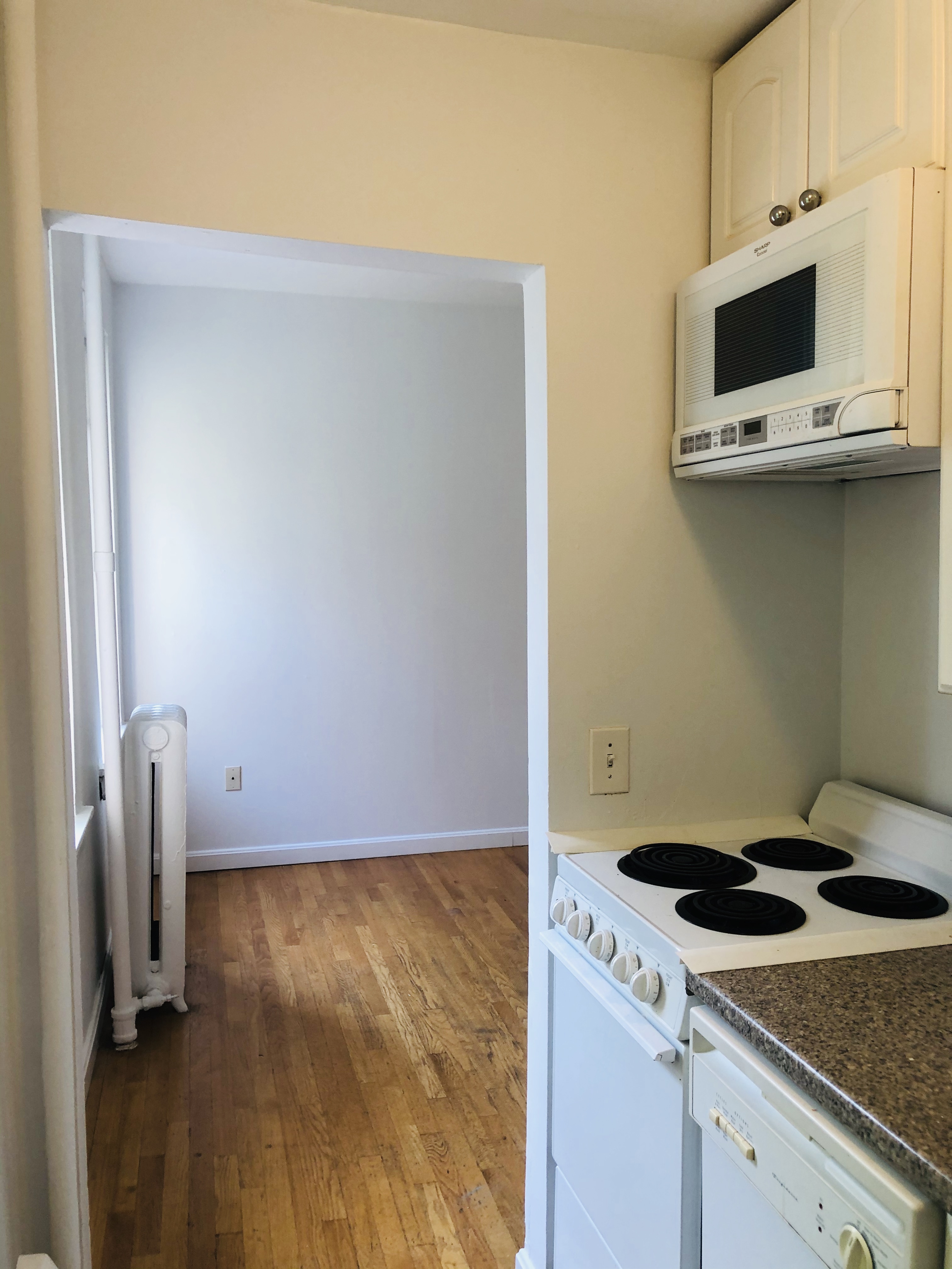 2 bed, 1 bath apartment for rent at 17 Russell St Unit 6, Beacon Hill — photo 1 of 10