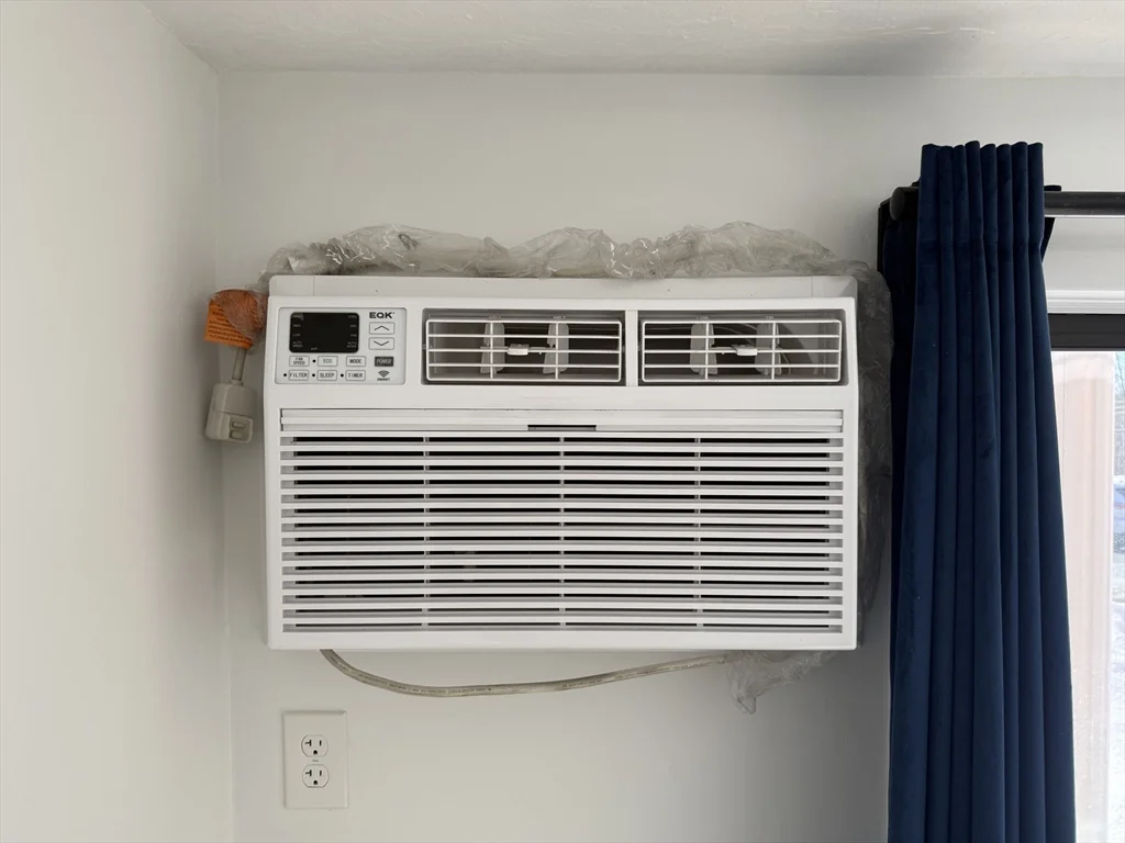 151 Providence Rd, Grafton