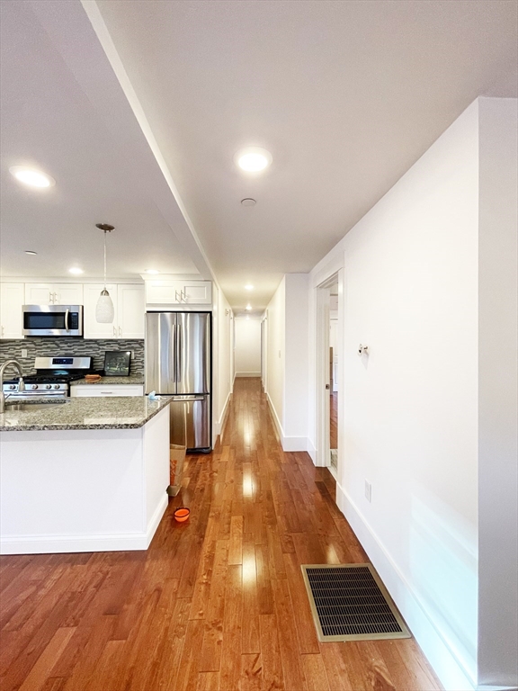 2 Auburn Ave, East Somerville