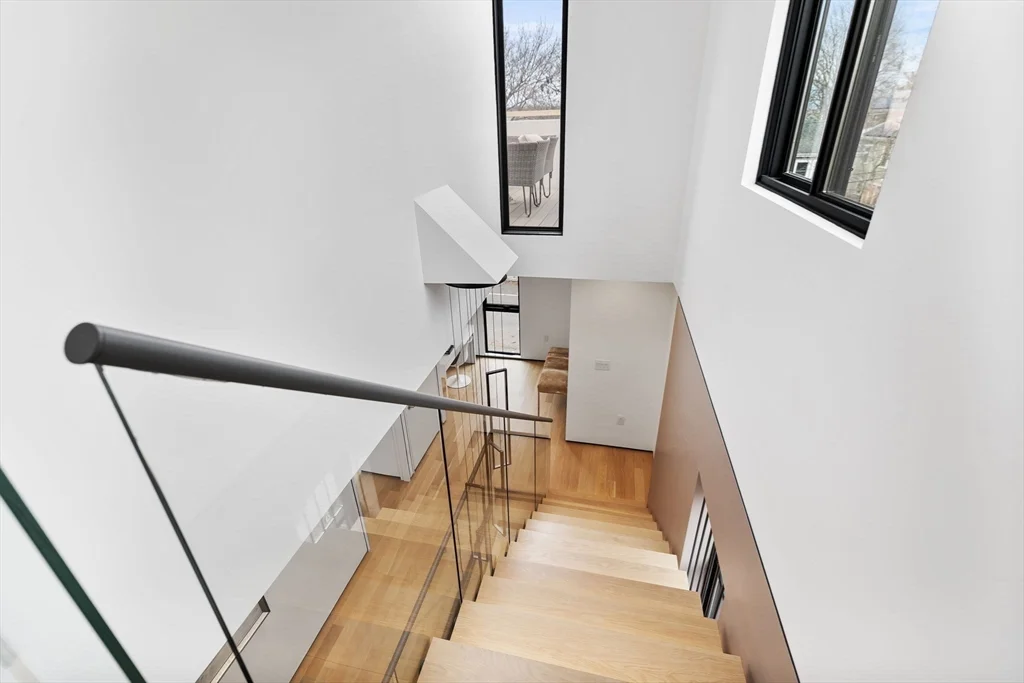 80 Alpine St, West Cambridge