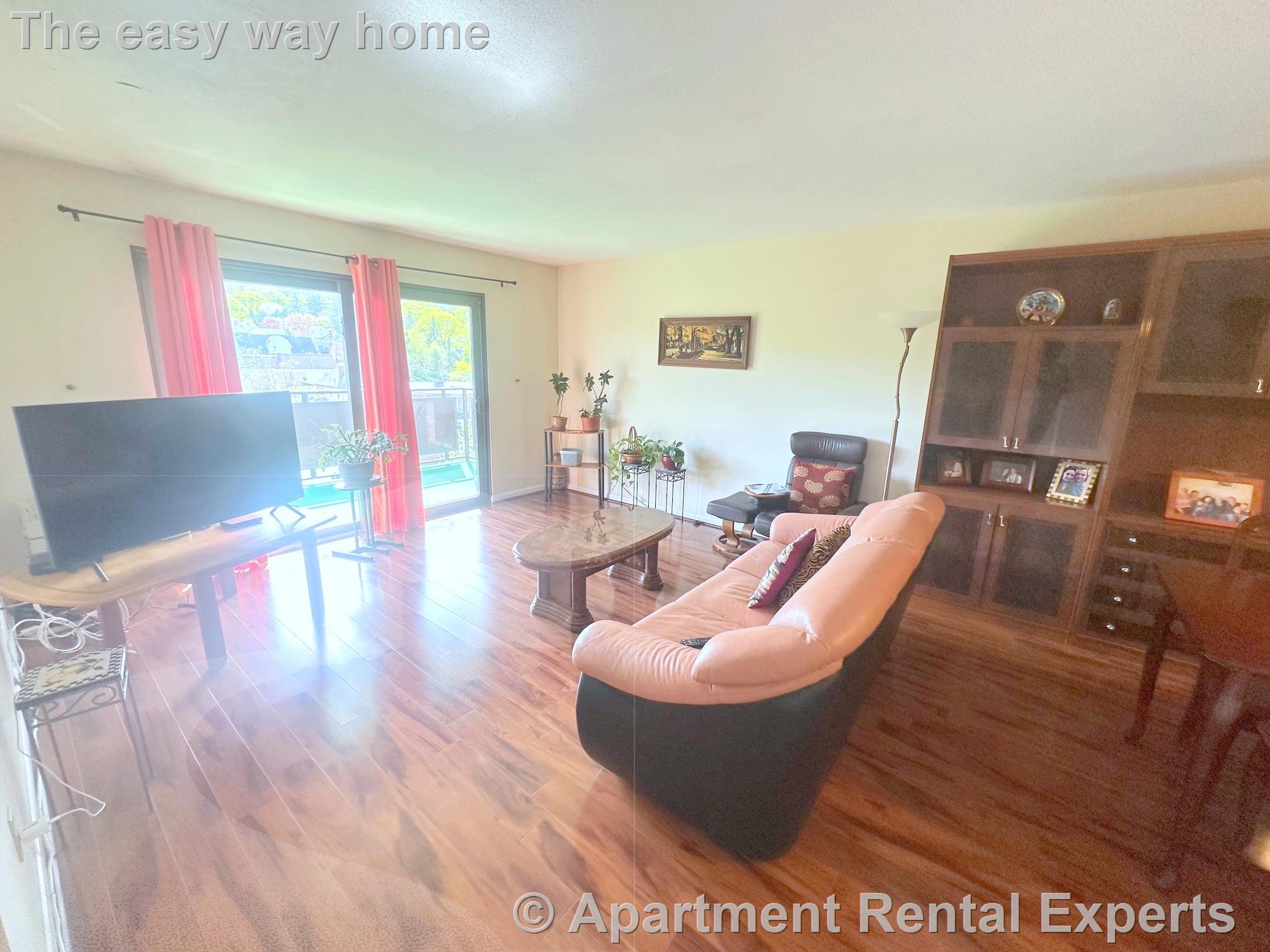 990 Massachusetts Ave, Arlington Heights