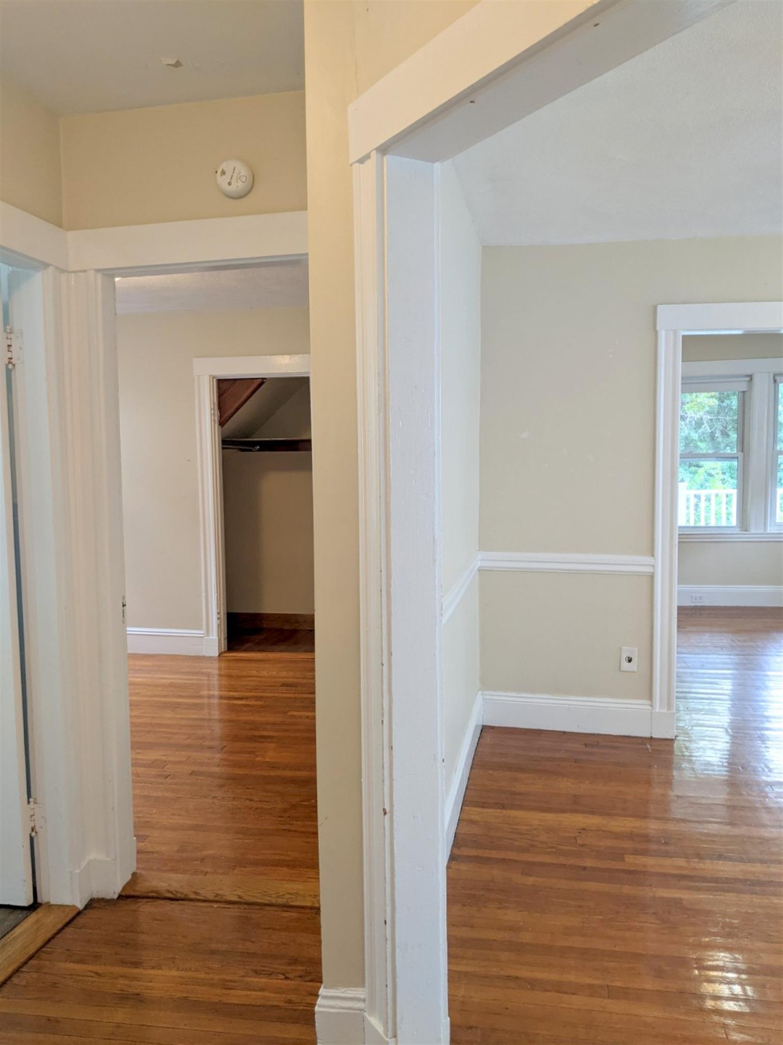 2.5 bed, 1 bath apartment for rent at 25 Boulevard Unit 1, Arlington — photo 12 of 27