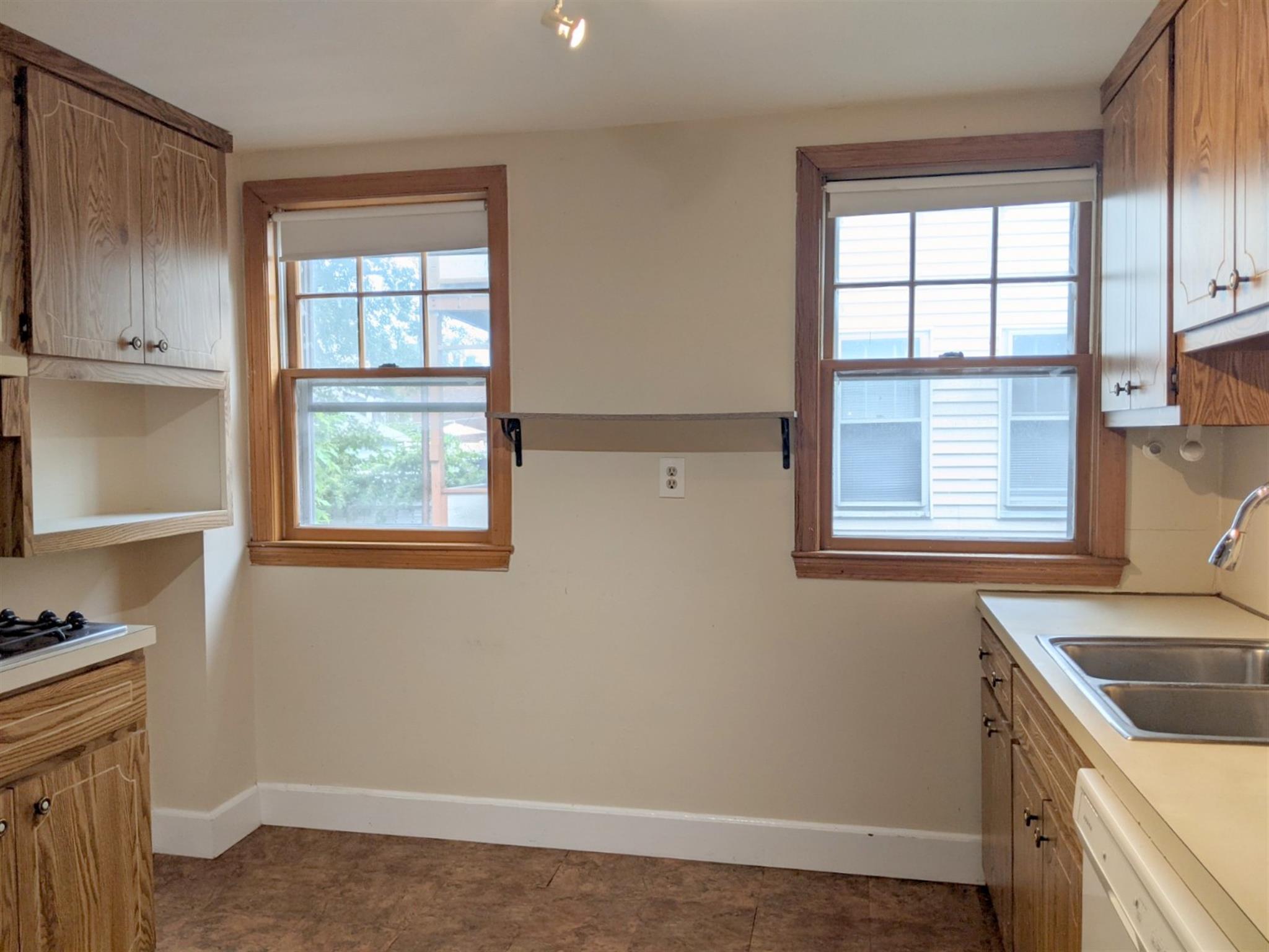 2.5 bed, 1 bath apartment for rent at 25 Boulevard Unit 1, Arlington — photo 18 of 27