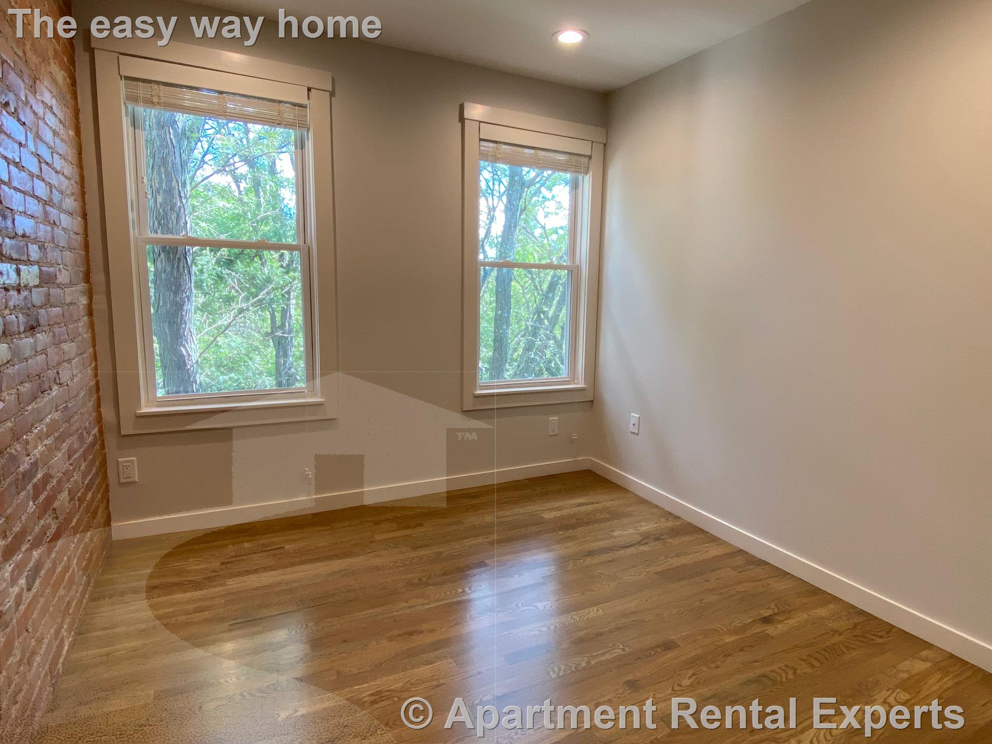 548 Green St, Riverside