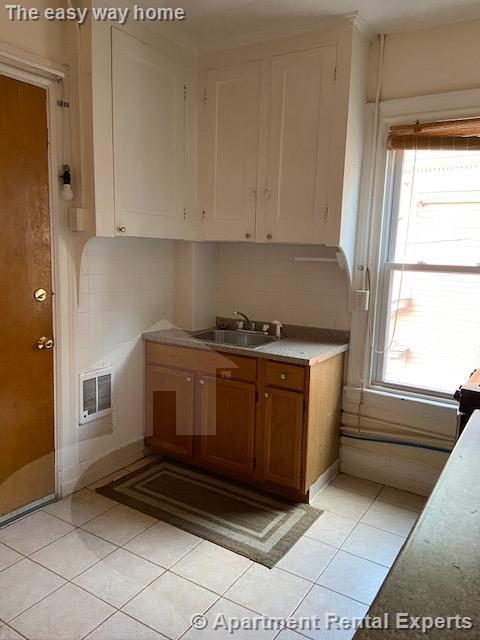 1 bed, 1 bath apartment for rent at 52 Mount Vernon St Unit 2F, Winter Hill — photo 10 of 15