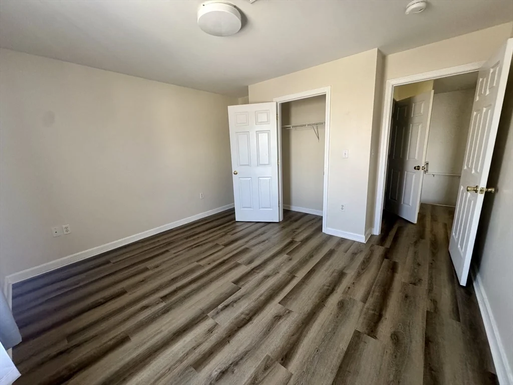 145 Union St, Center