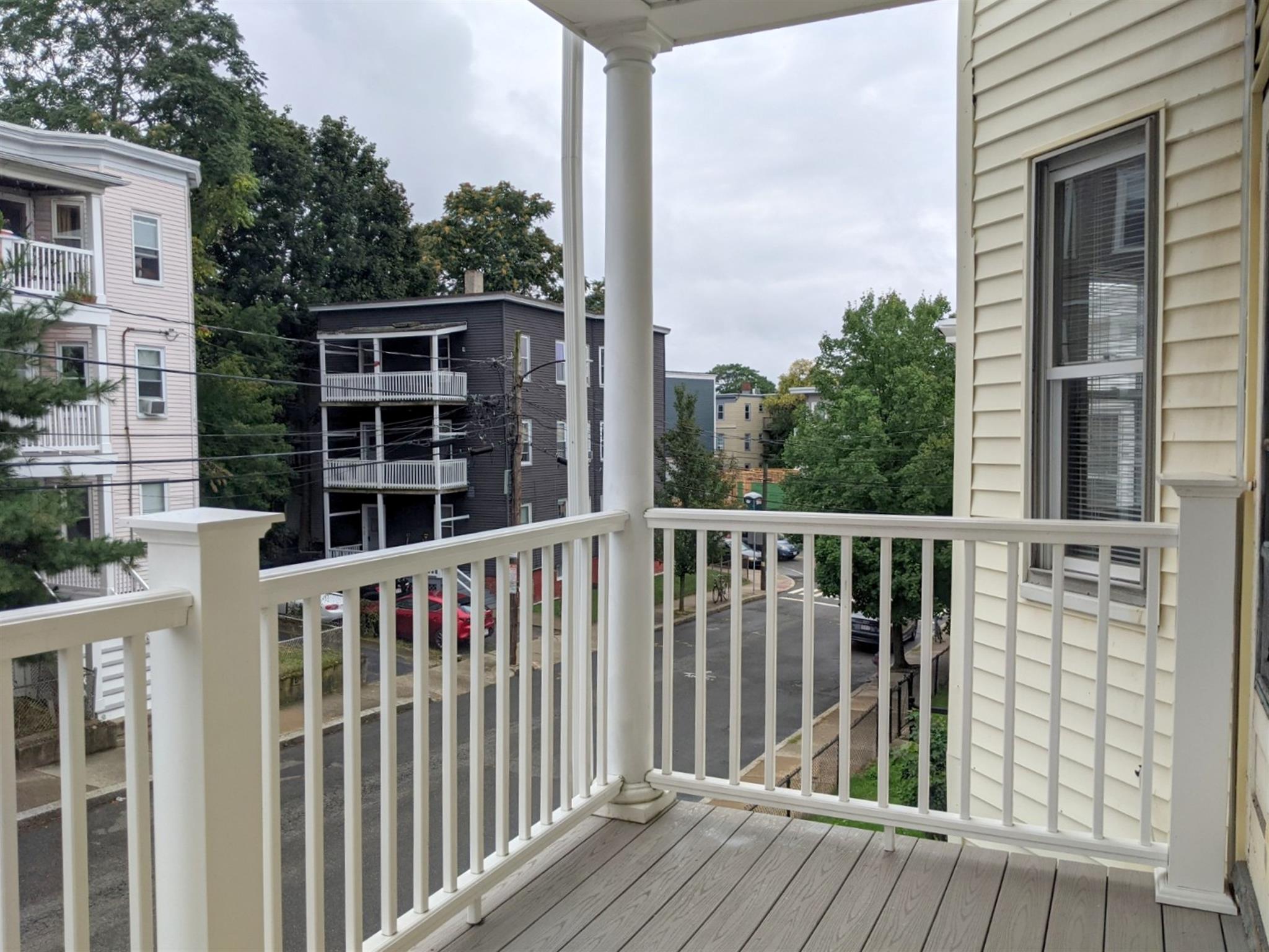 3 bed, 1 bath apartment for rent at 14 Belknap St Unit 2A, Teele Square — photo 3 of 27