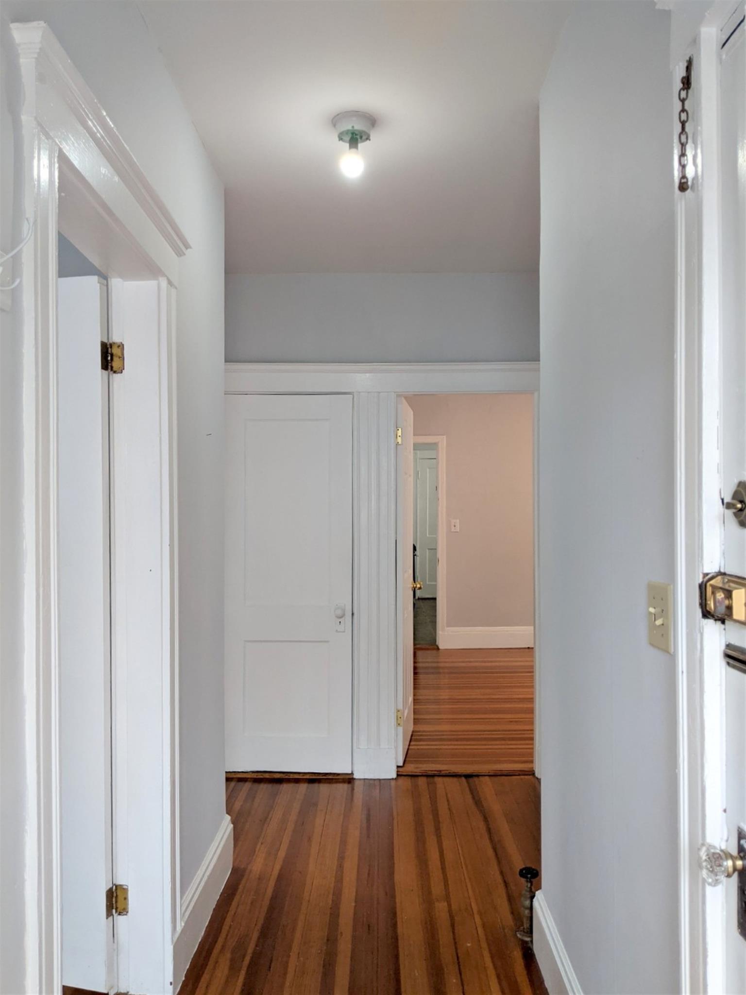 3 bed, 1 bath apartment for rent at 14 Belknap St Unit 2A, Teele Square — photo 4 of 27