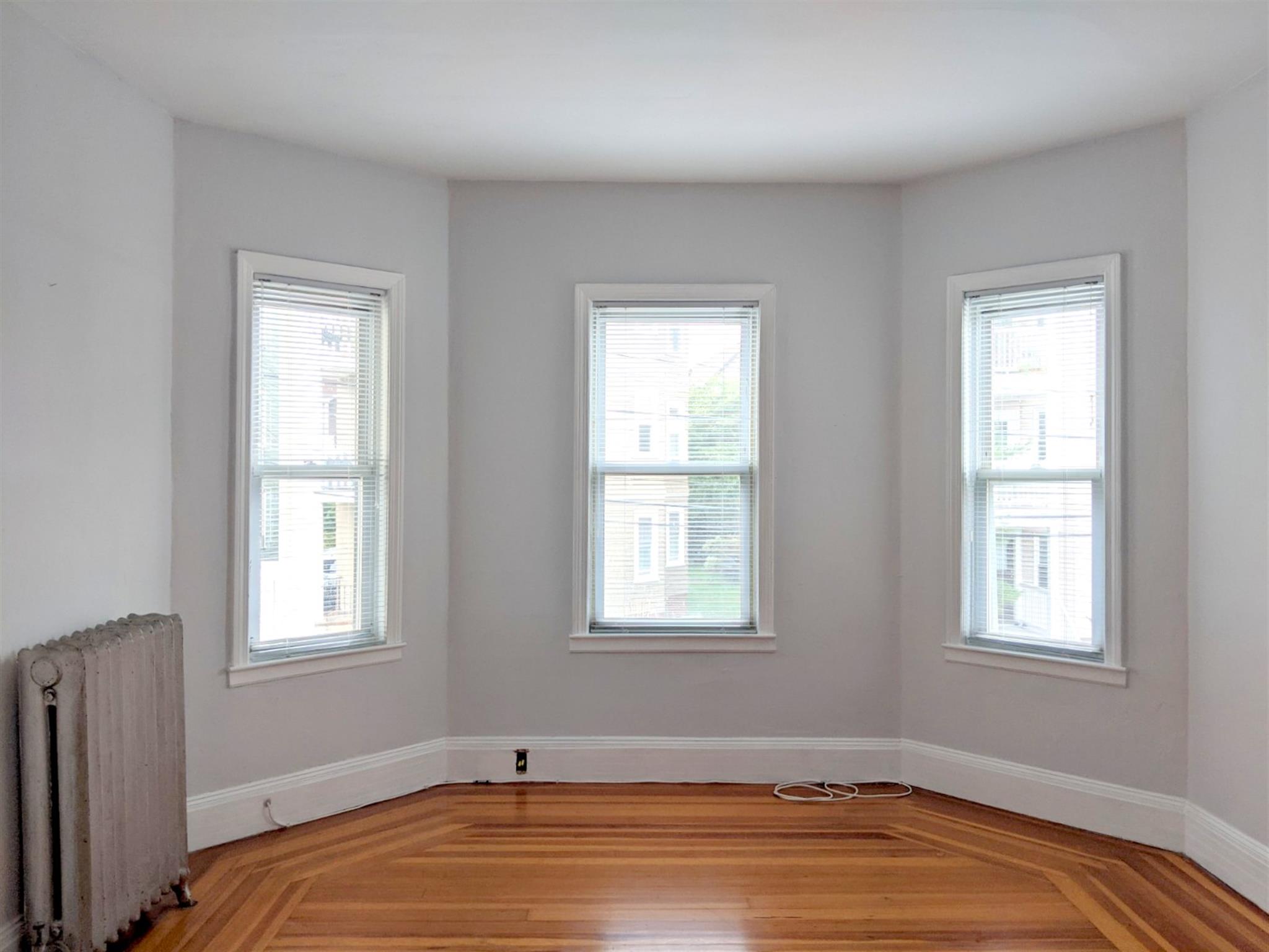 3 bed, 1 bath apartment for rent at 14 Belknap St Unit 2A, Teele Square — photo 6 of 27