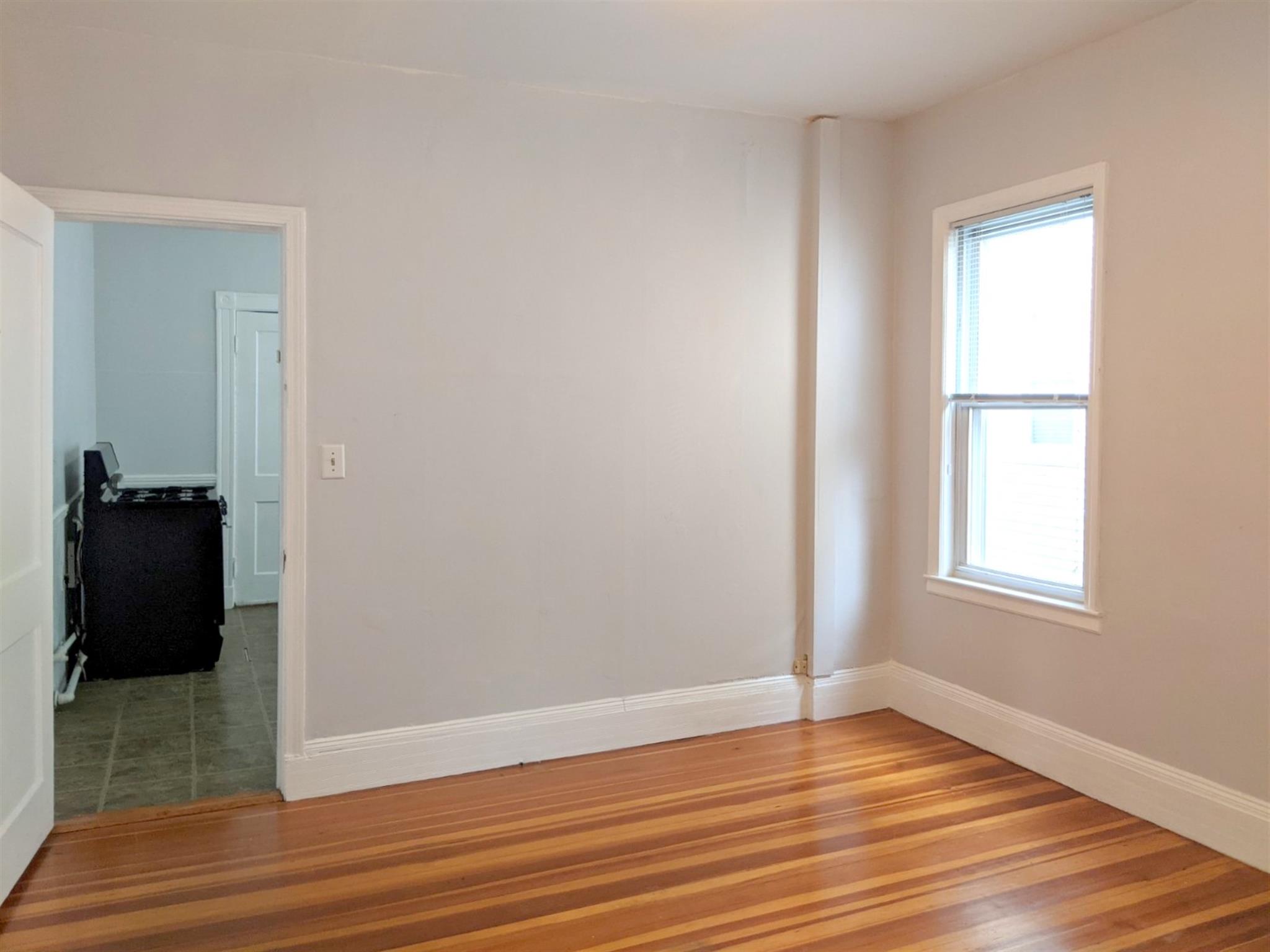 3 bed, 1 bath apartment for rent at 14 Belknap St Unit 2A, Teele Square — photo 8 of 27