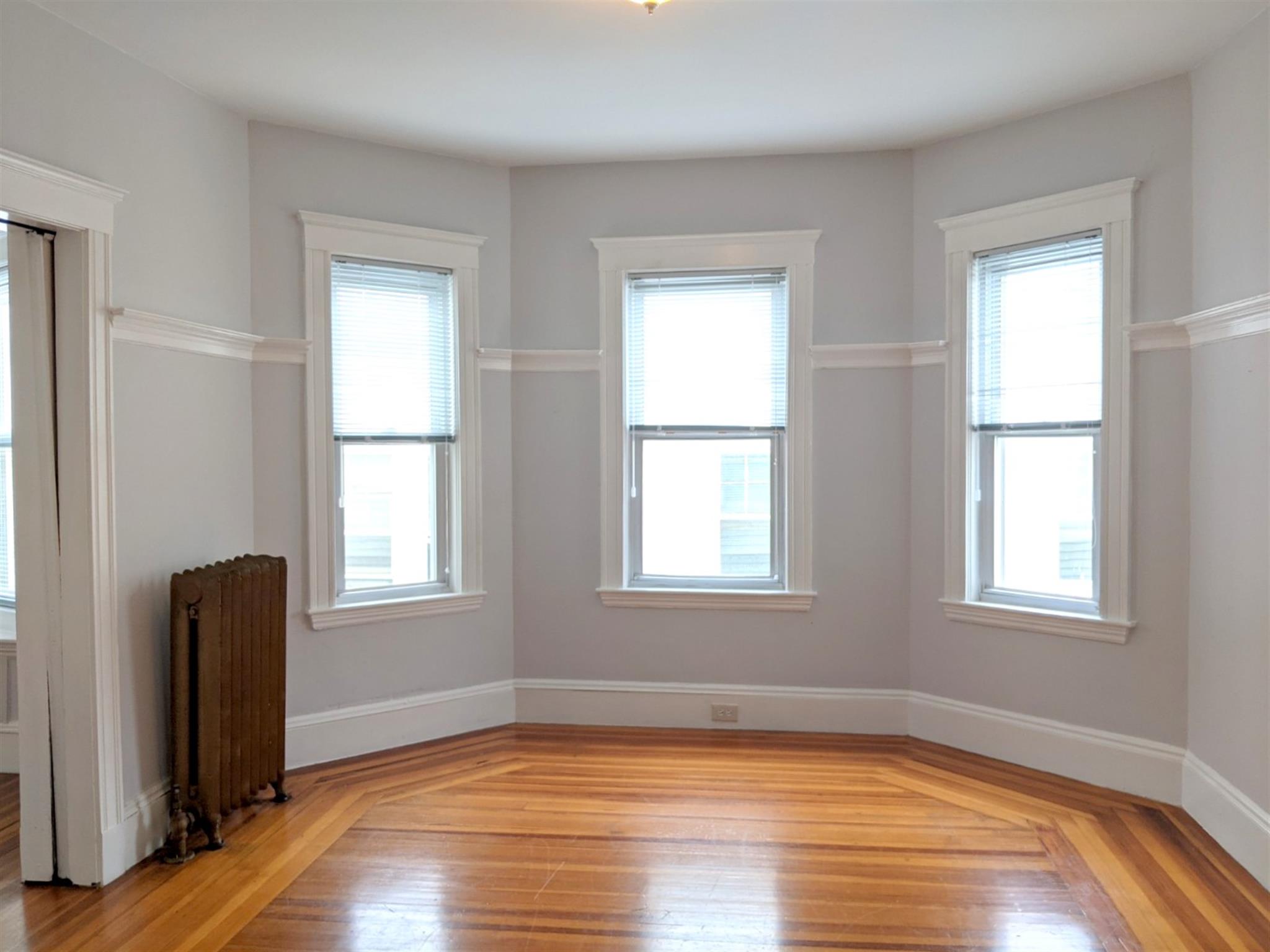 3 bed, 1 bath apartment for rent at 14 Belknap St Unit 2A, Teele Square — photo 17 of 27