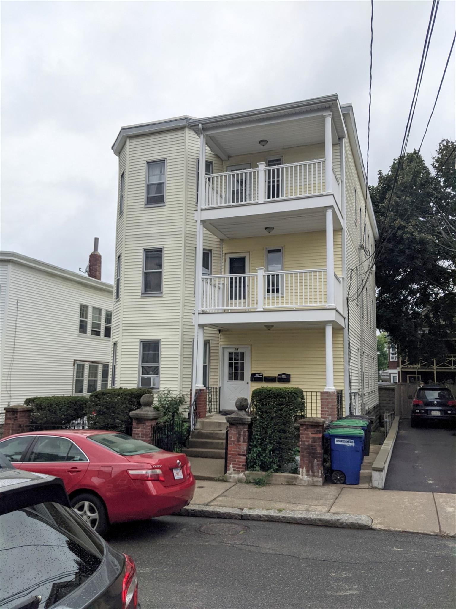 3 bed, 1 bath apartment for rent at 14 Belknap St Unit 2A, Teele Square — photo 24 of 27