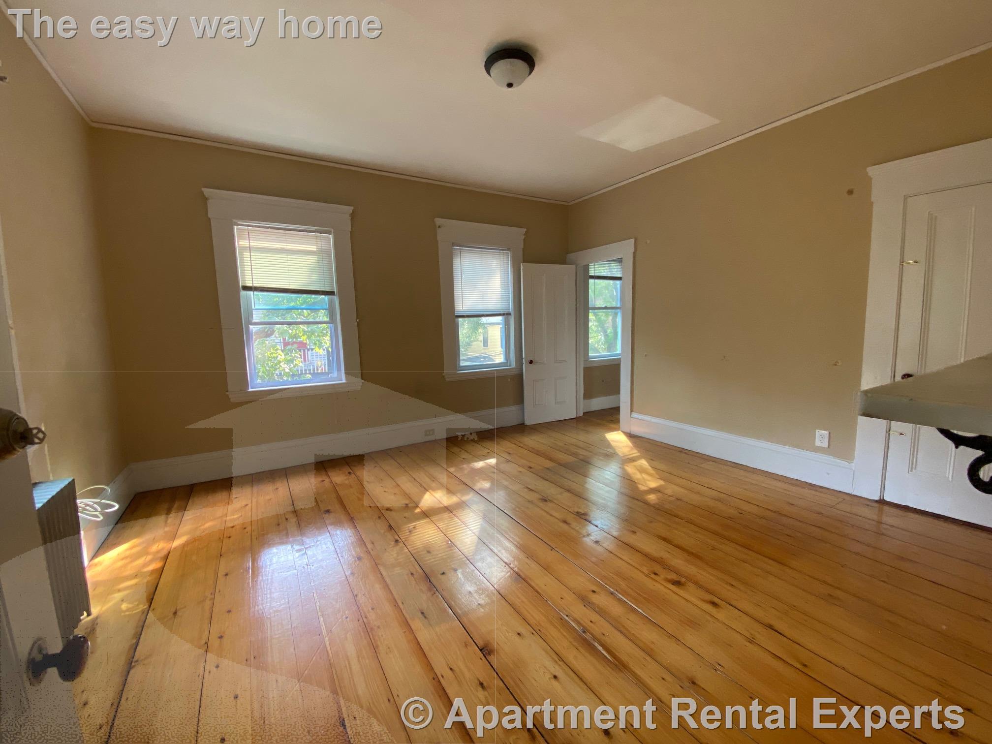 2.5 bed, 1 bath apartment for rent at 9 Worcester St Unit 2, Central Square — photo 7 of 11