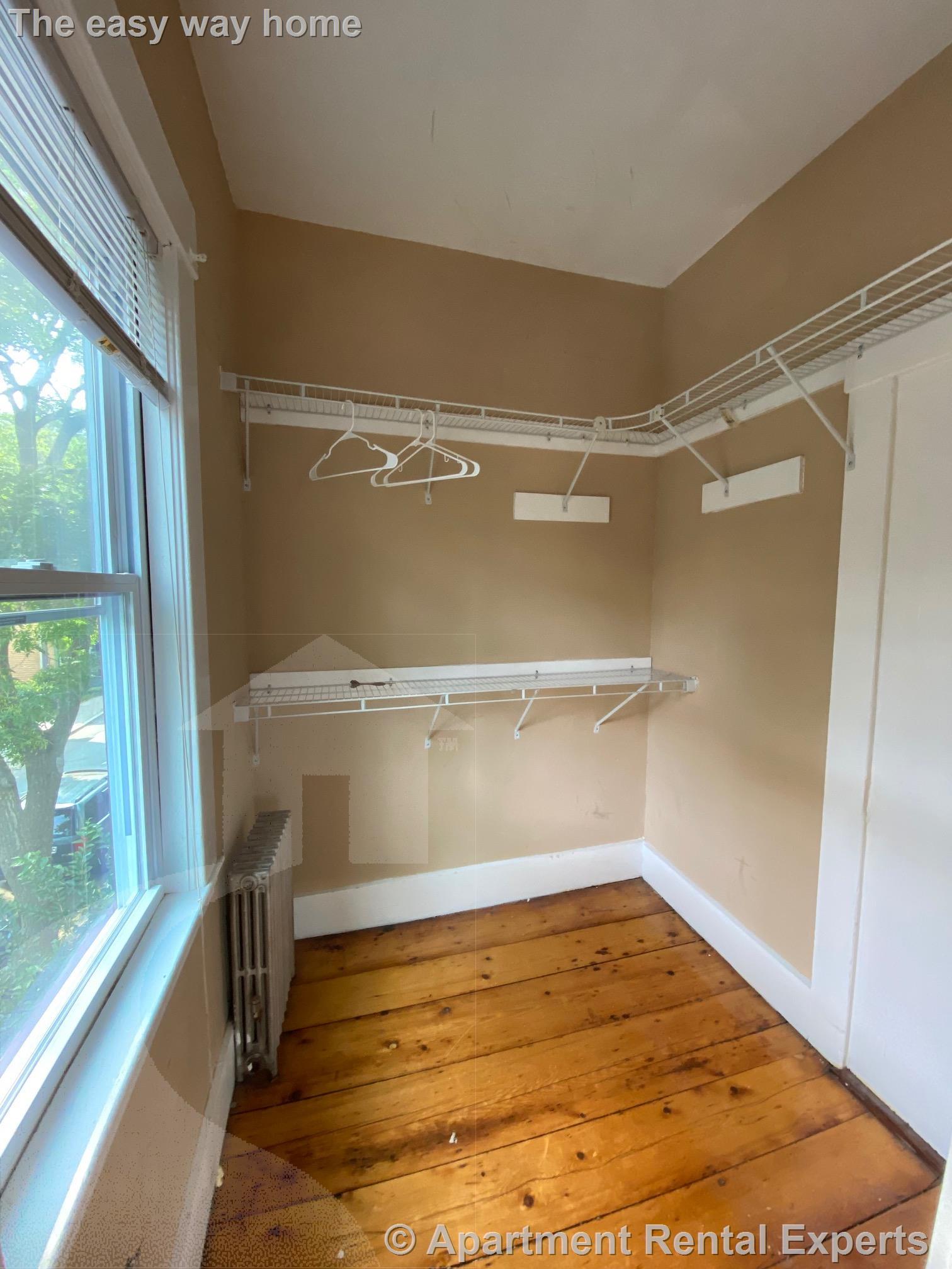 2.5 bed, 1 bath apartment for rent at 9 Worcester St Unit 2, Central Square — photo 8 of 11