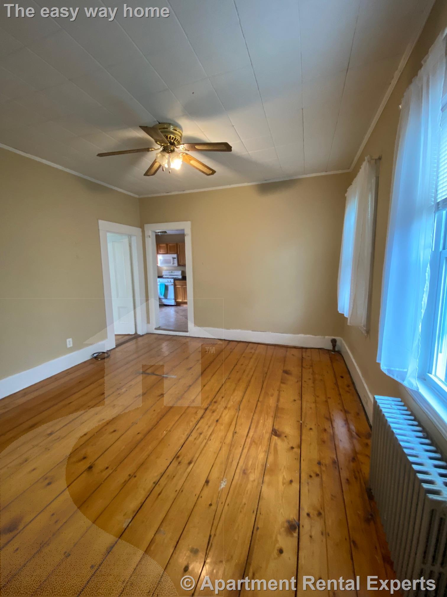 2.5 bed, 1 bath apartment for rent at 9 Worcester St Unit 2, Central Square — photo 9 of 11