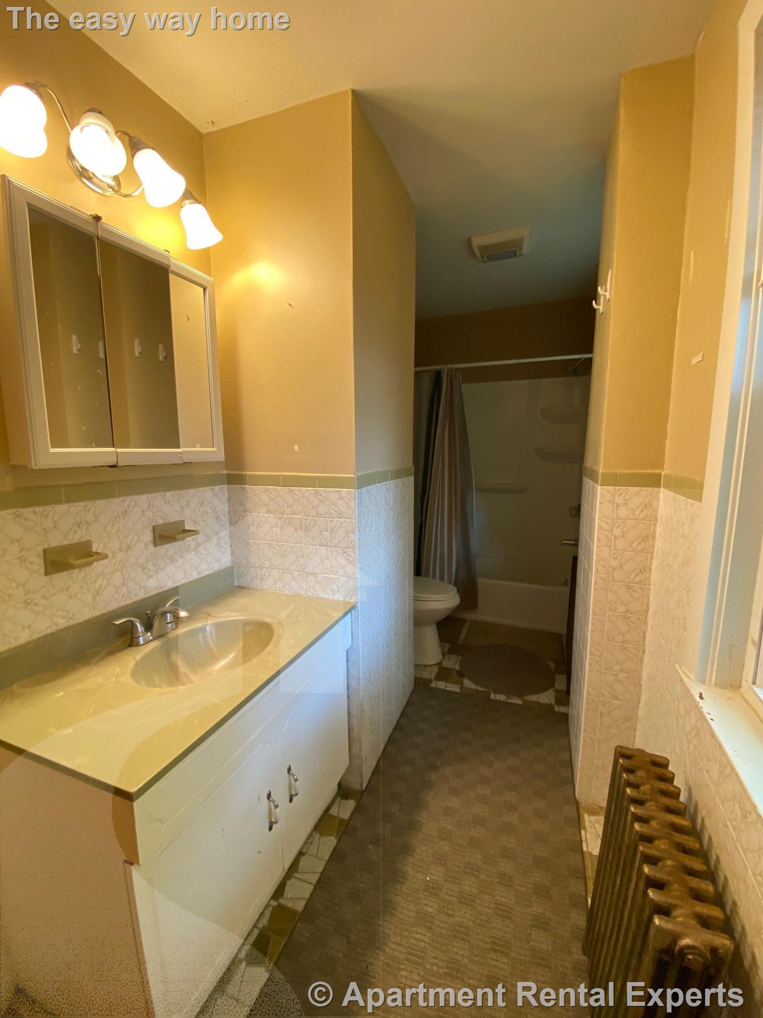 2.5 bed, 1 bath apartment for rent at 9 Worcester St Unit 2, Central Square — photo 5 of 11