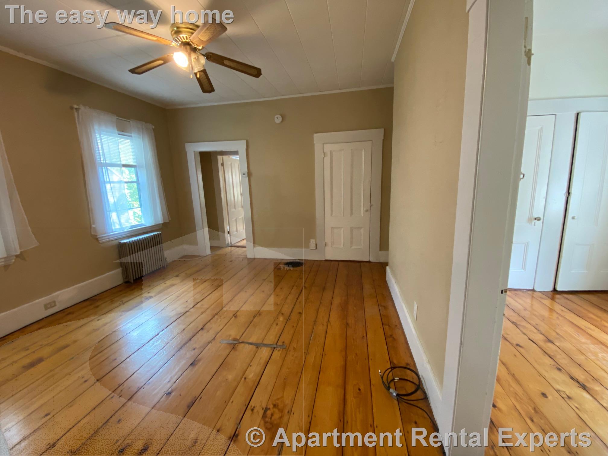 2.5 bed, 1 bath apartment for rent at 9 Worcester St Unit 2, Central Square — photo 6 of 11