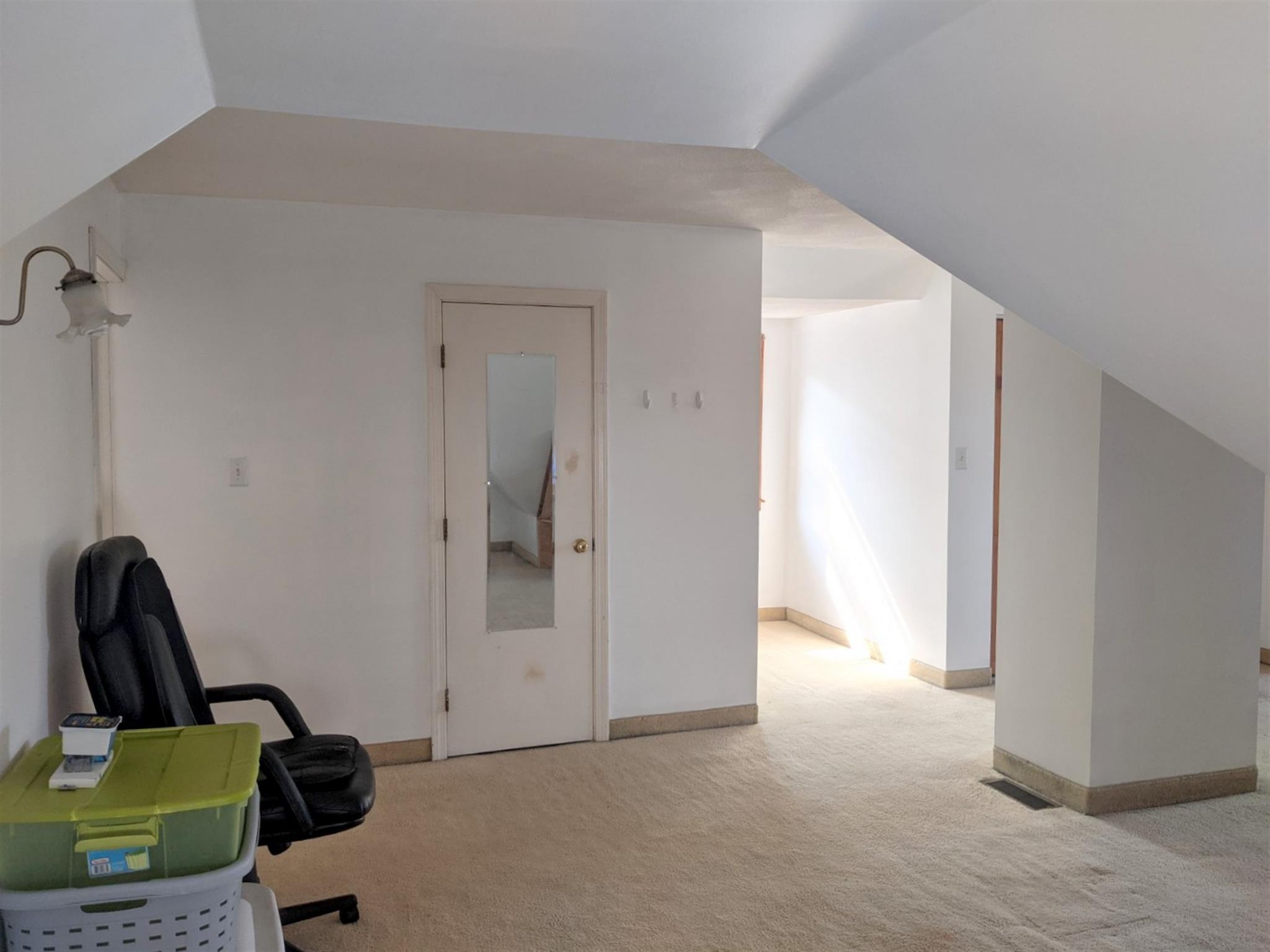 2.5 bed, 1.5 bath apartment for rent at 61 Newbern Ave Unit 2, Medford — photo 6 of 29