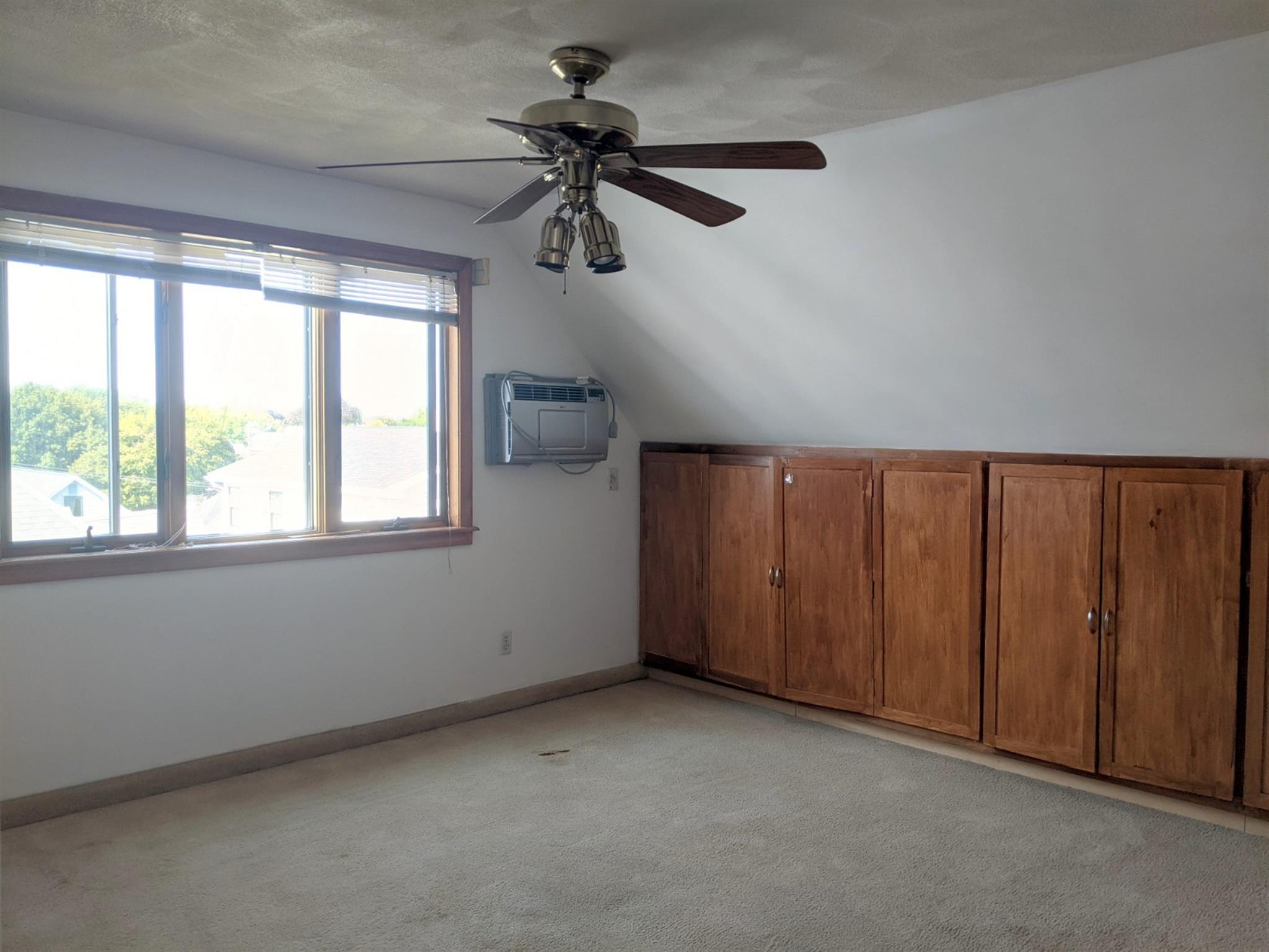 2.5 bed, 1.5 bath apartment for rent at 61 Newbern Ave Unit 2, Medford — photo 4 of 29