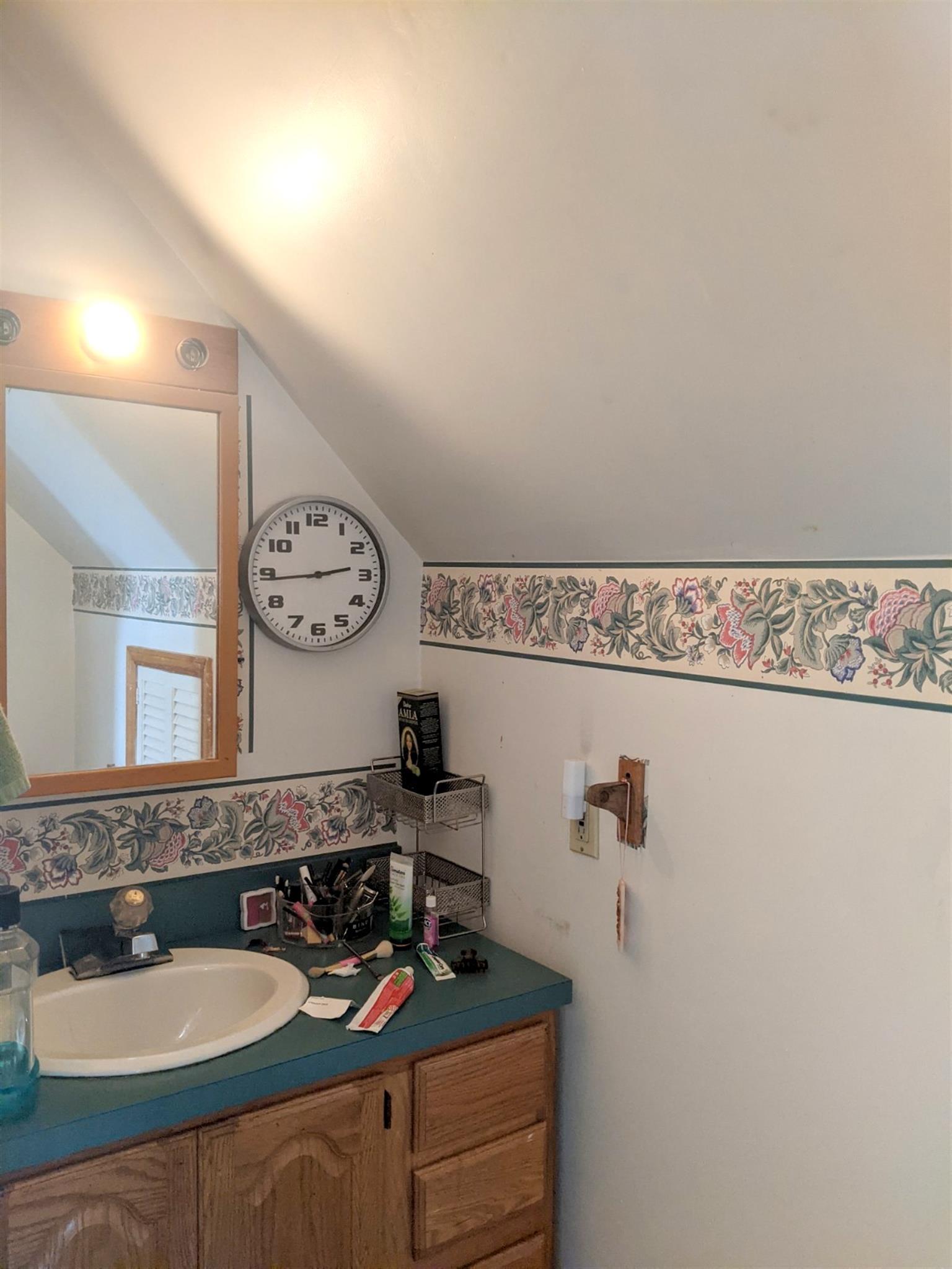 2.5 bed, 1.5 bath apartment for rent at 61 Newbern Ave Unit 2, Medford — photo 11 of 29