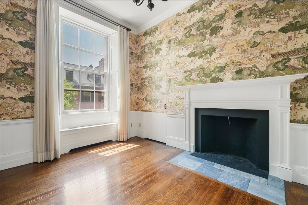 13 Chestnut St, Beacon Hill