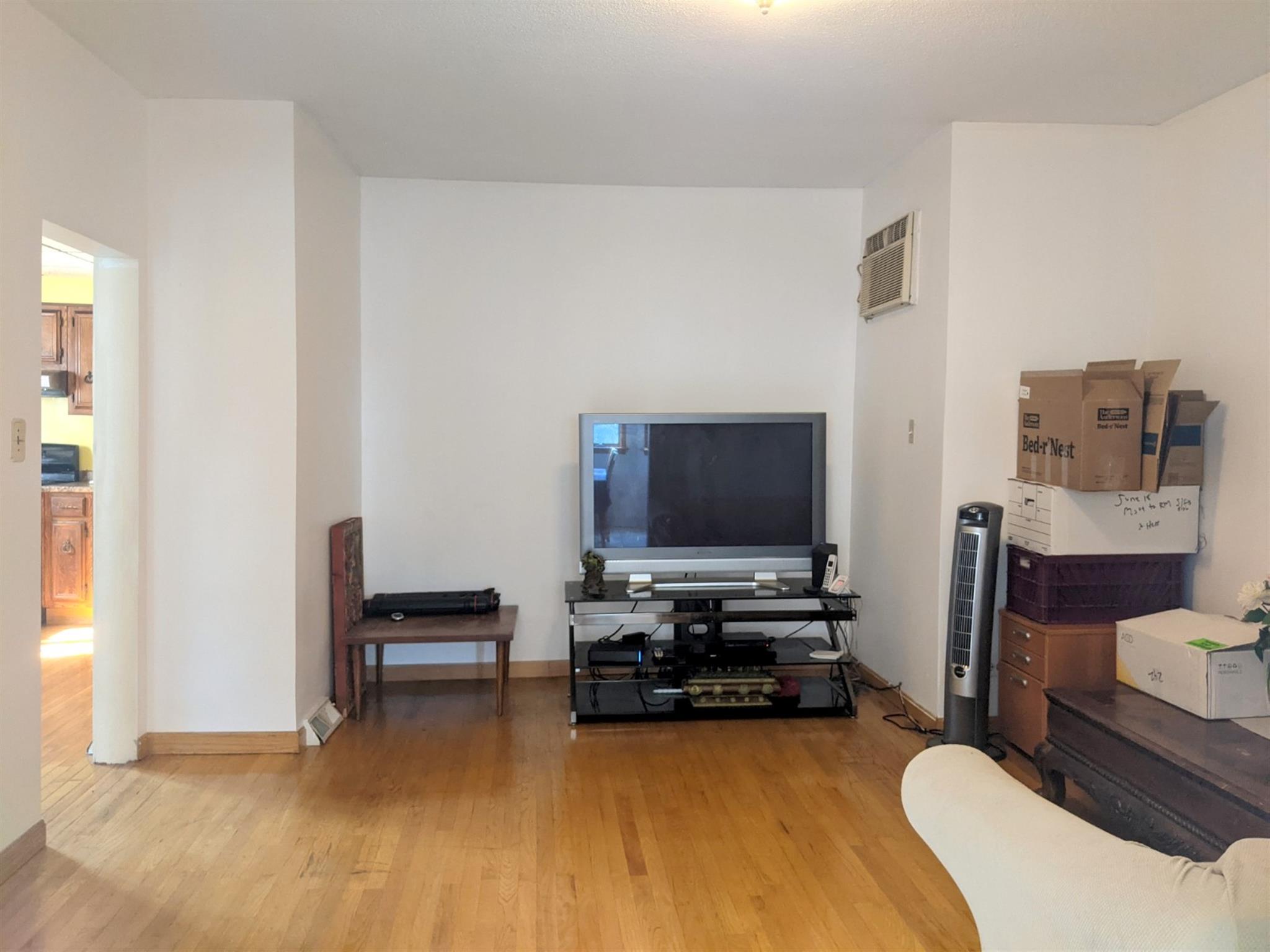2.5 bed, 1.5 bath apartment for rent at 61 Newbern Ave Unit 2, Medford — photo 14 of 29