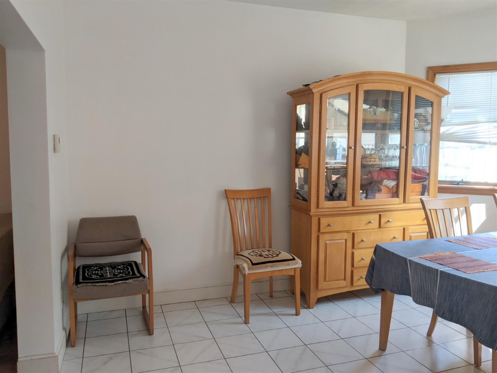 2.5 bed, 1.5 bath apartment for rent at 61 Newbern Ave Unit 2, Medford — photo 15 of 29