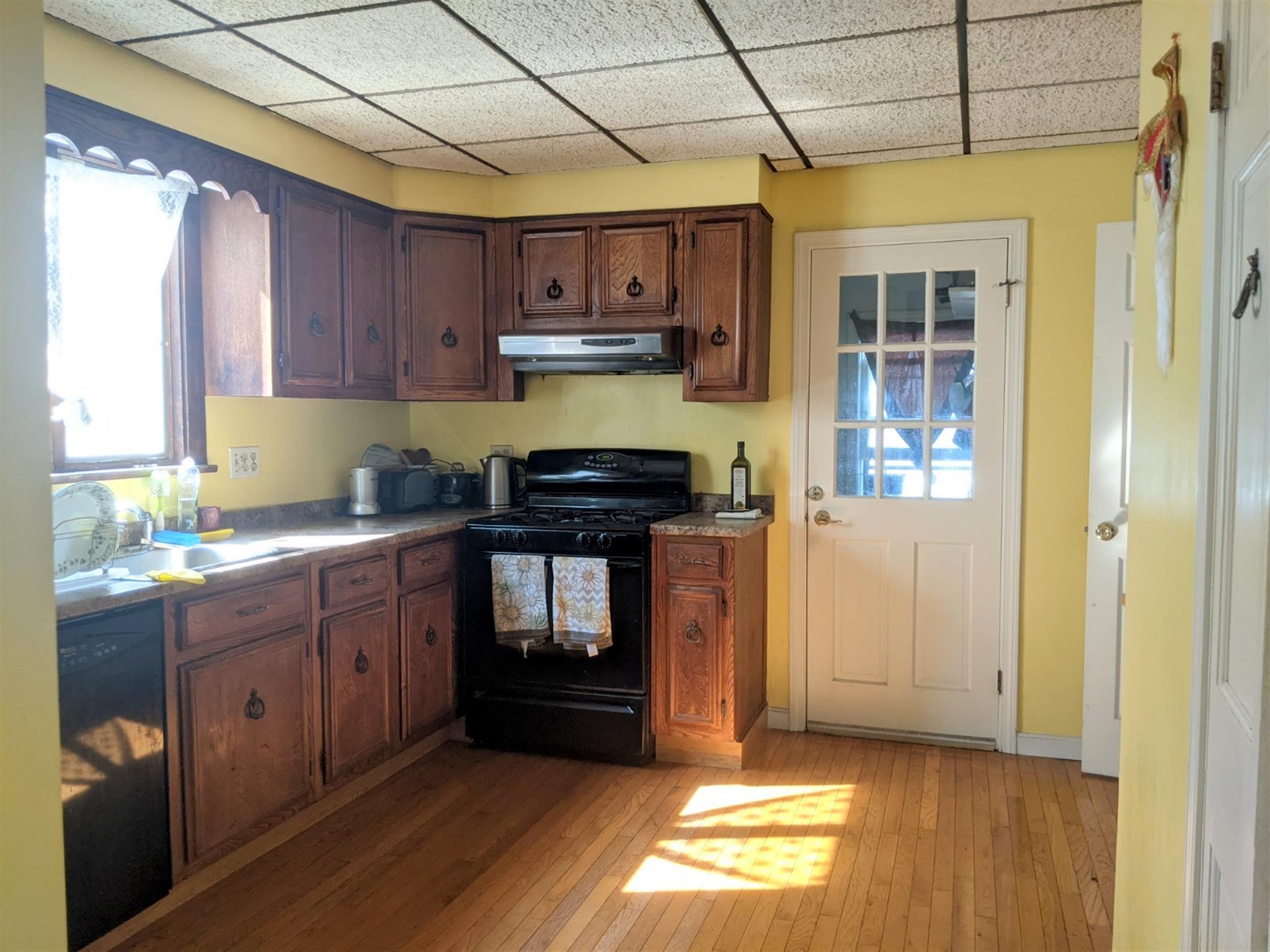2.5 bed, 1.5 bath apartment for rent at 61 Newbern Ave Unit 2, Medford — photo 29 of 29