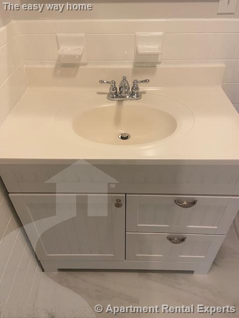 2 bed, 1 bath apartment for rent at 19 Central St Unit 1, Spring Hill — photo 9 of 18