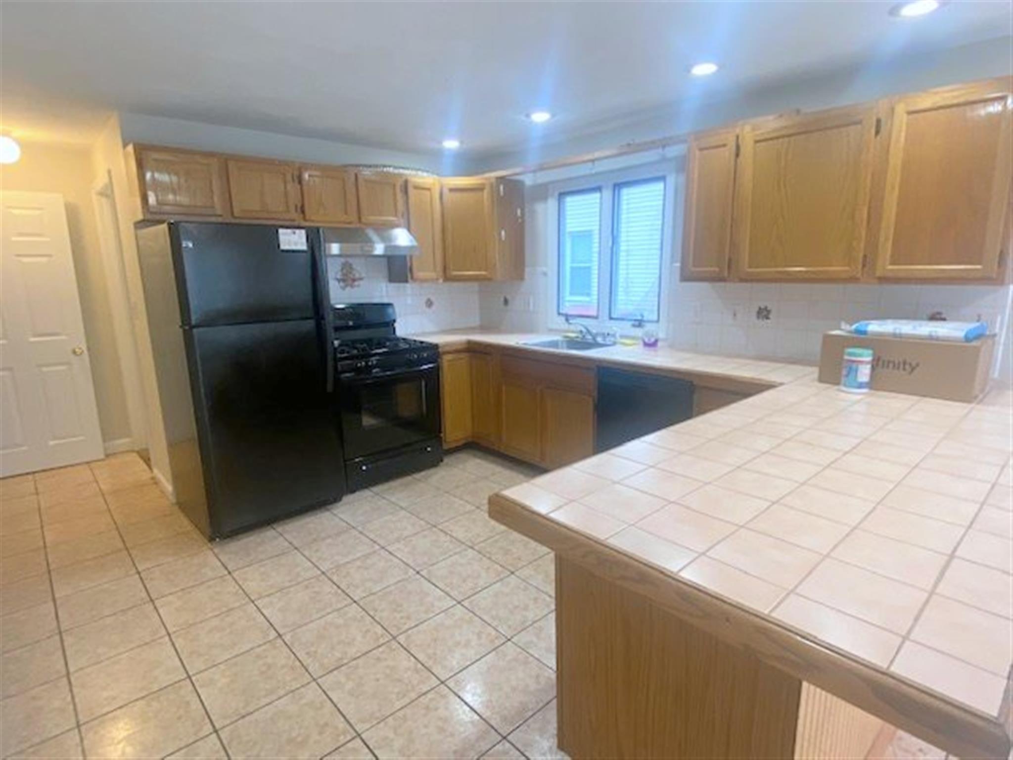 3.5 bed, 2.5 bath apartment for rent at 66 Cedar St Unit 66, Porter Square